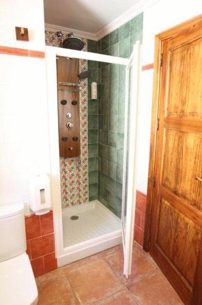 Double or Twin Room - Photo 2