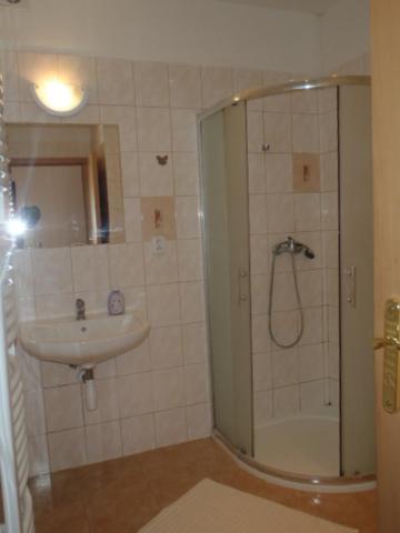 Two-Bedroom Apartment - Photo 9