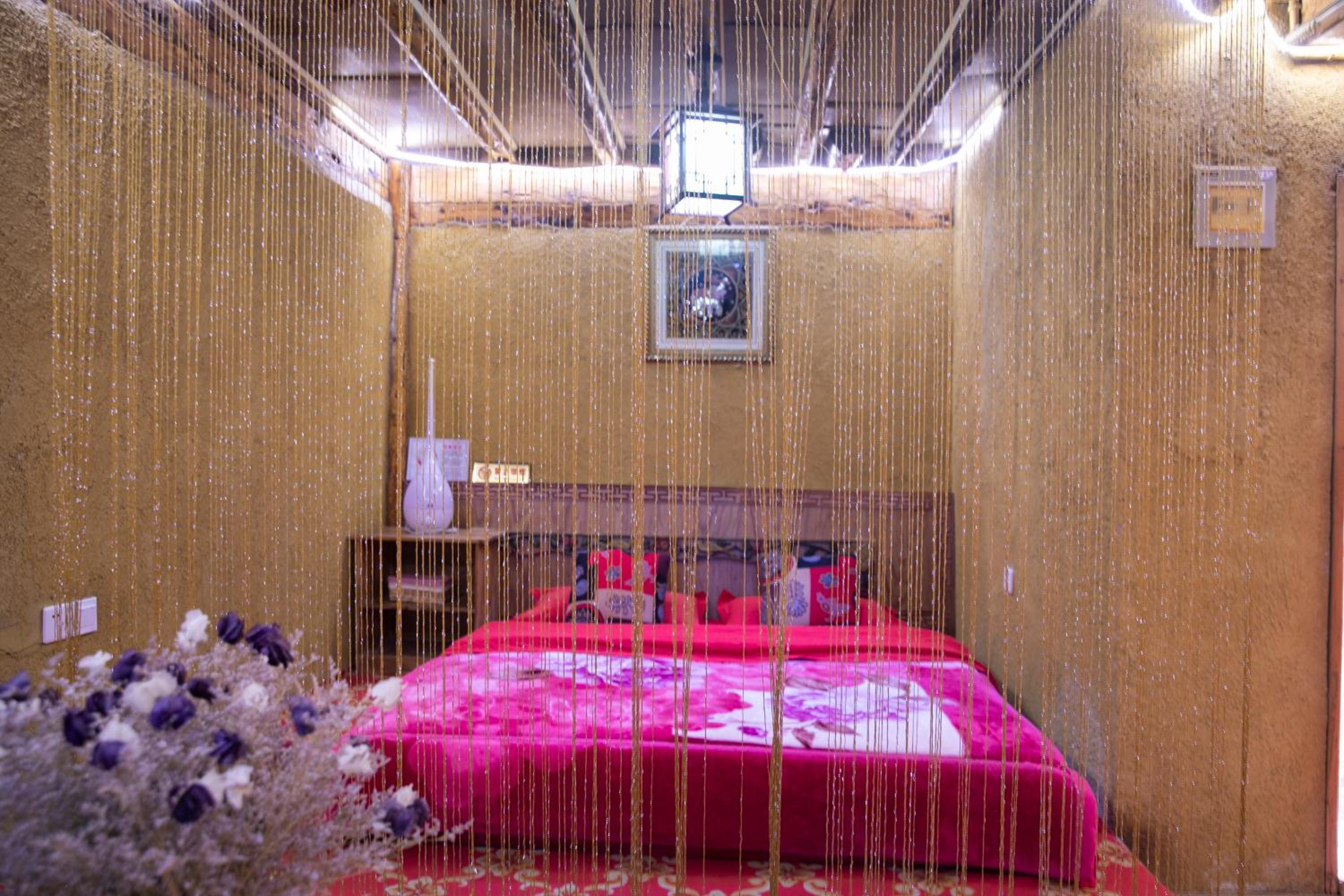 Queen Room photo 3
