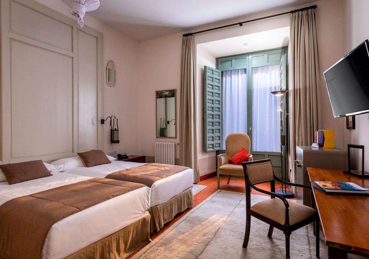 Standard Double Room - Photo 4