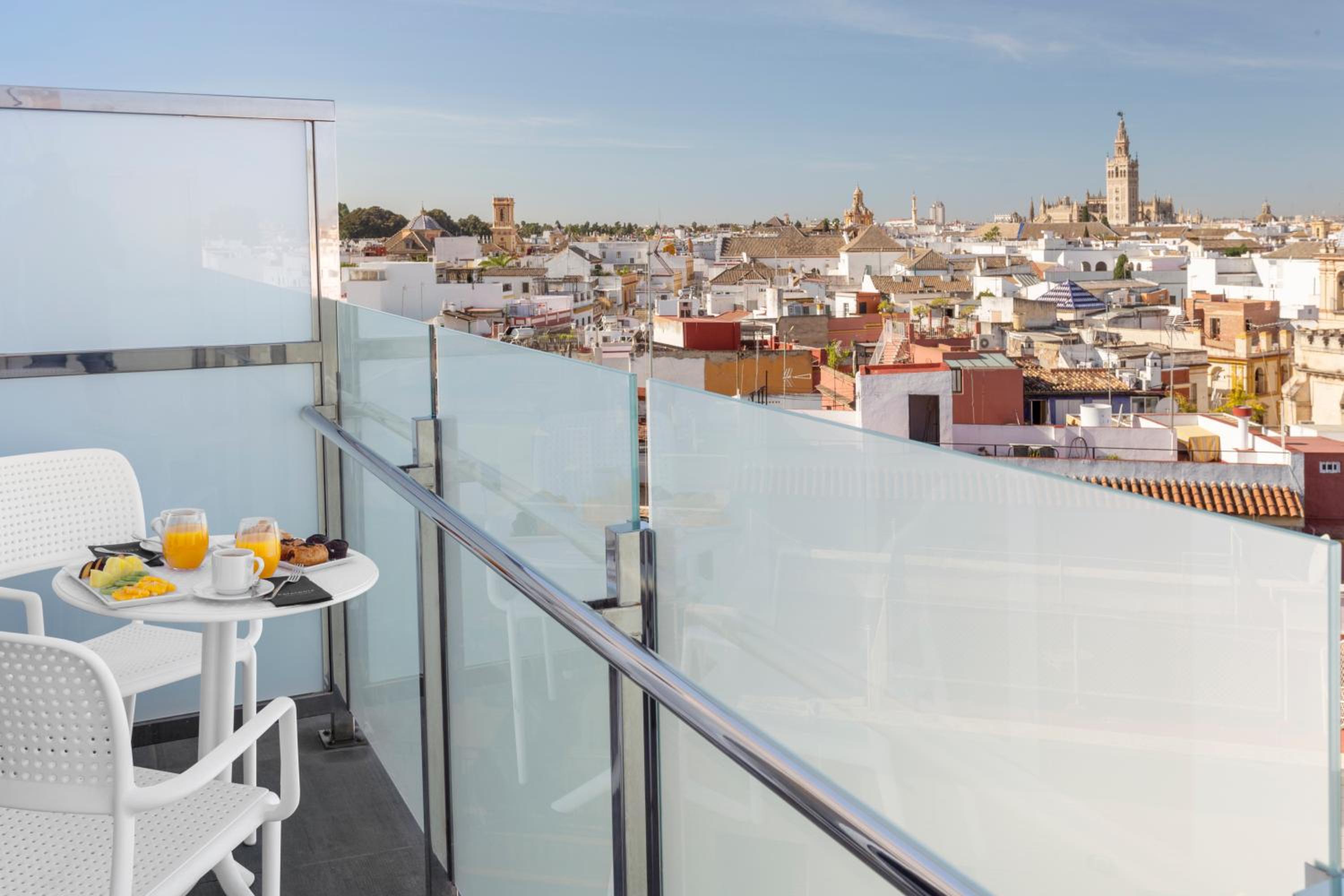 Premium Room with Terrace and View - Photo 2