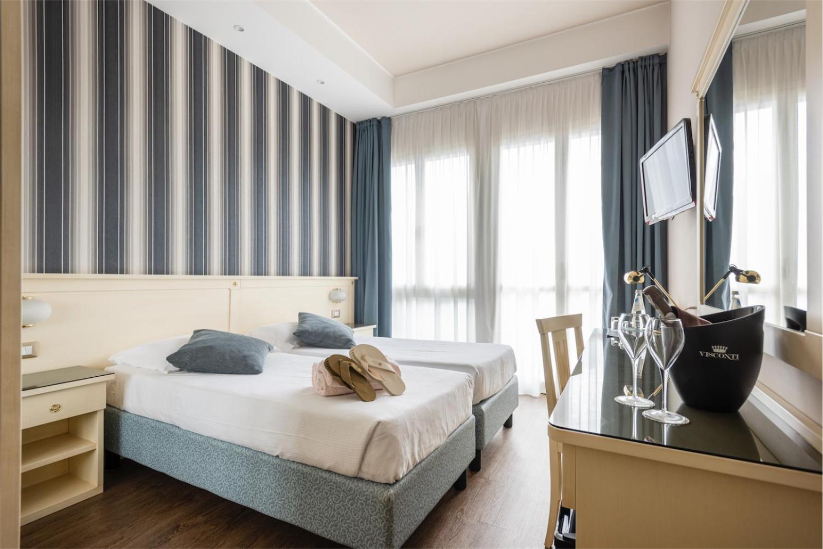 Comfort Room with Lake View photo 2