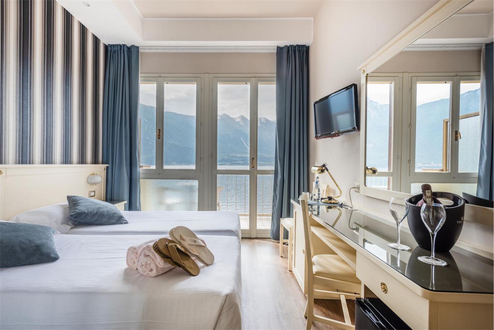 Comfort Room with Lake View photo 1