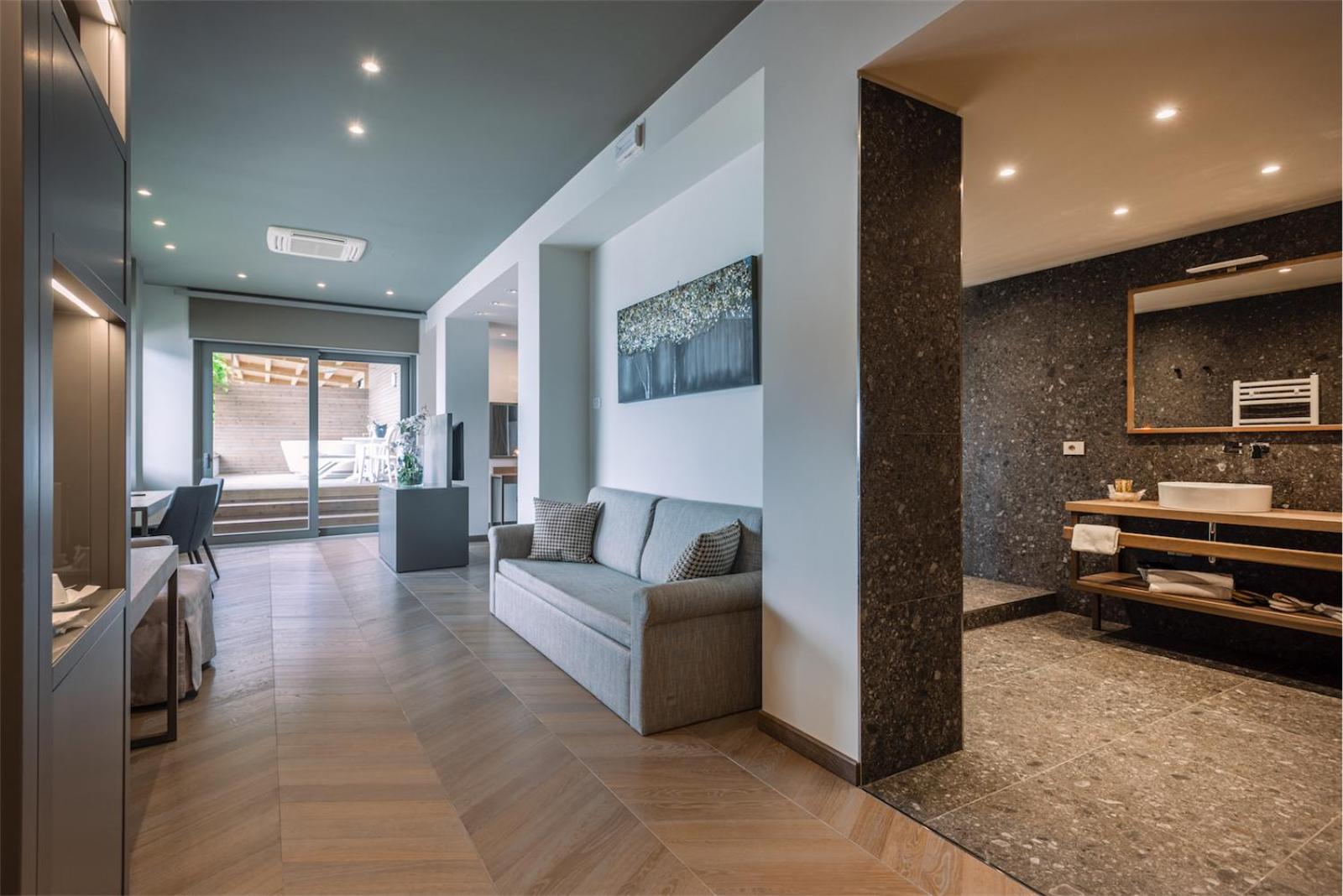 Suite with Spa Bath photo 3