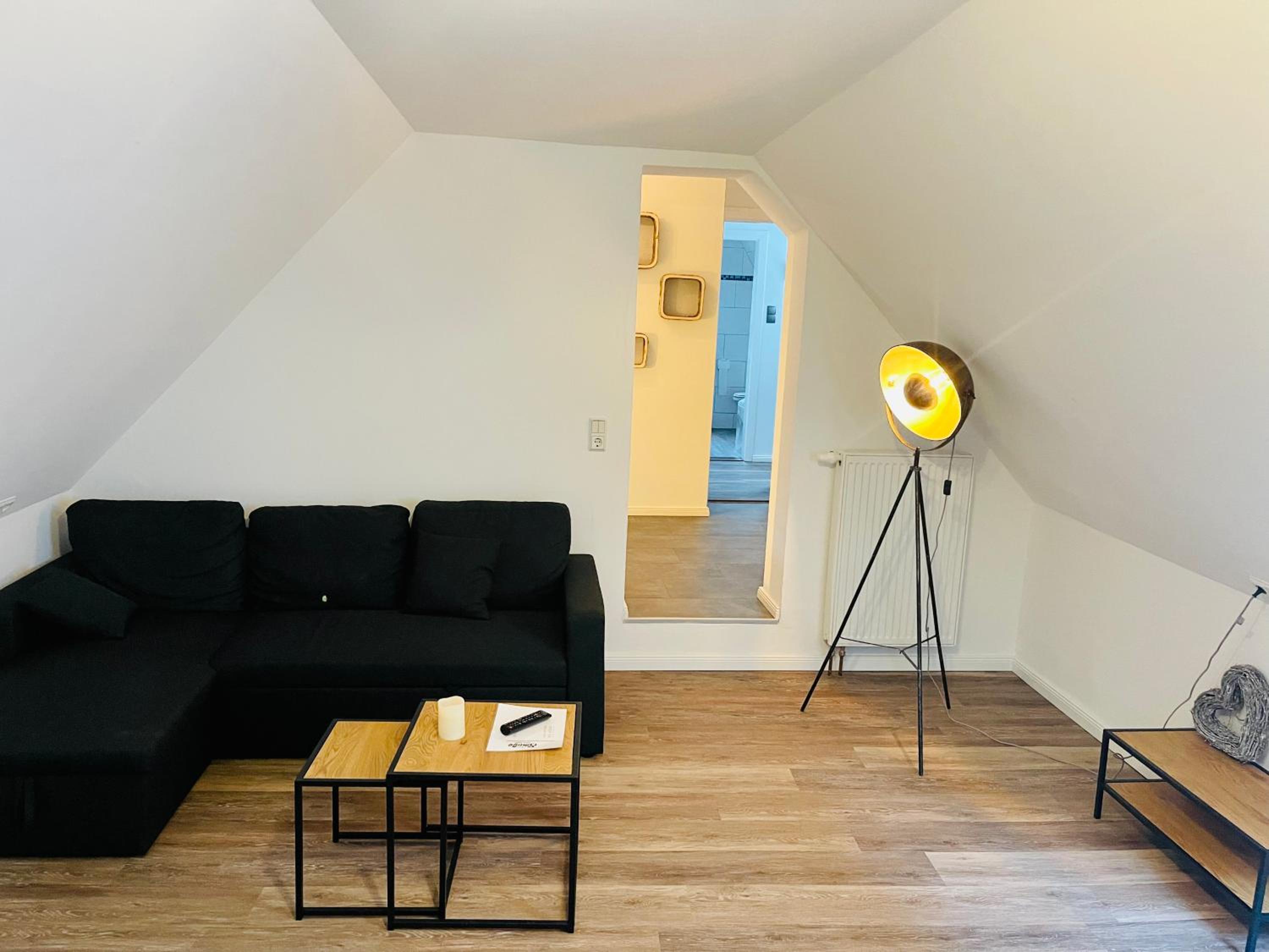 One-Bedroom Apartment - Annex photo 2