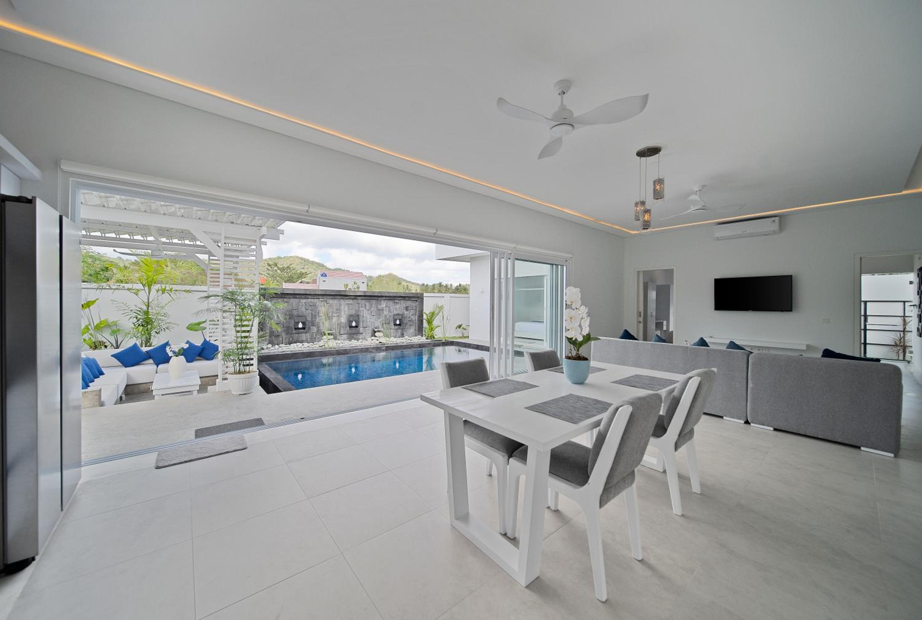 Mia Two-Bedroom Villa - Photo 8