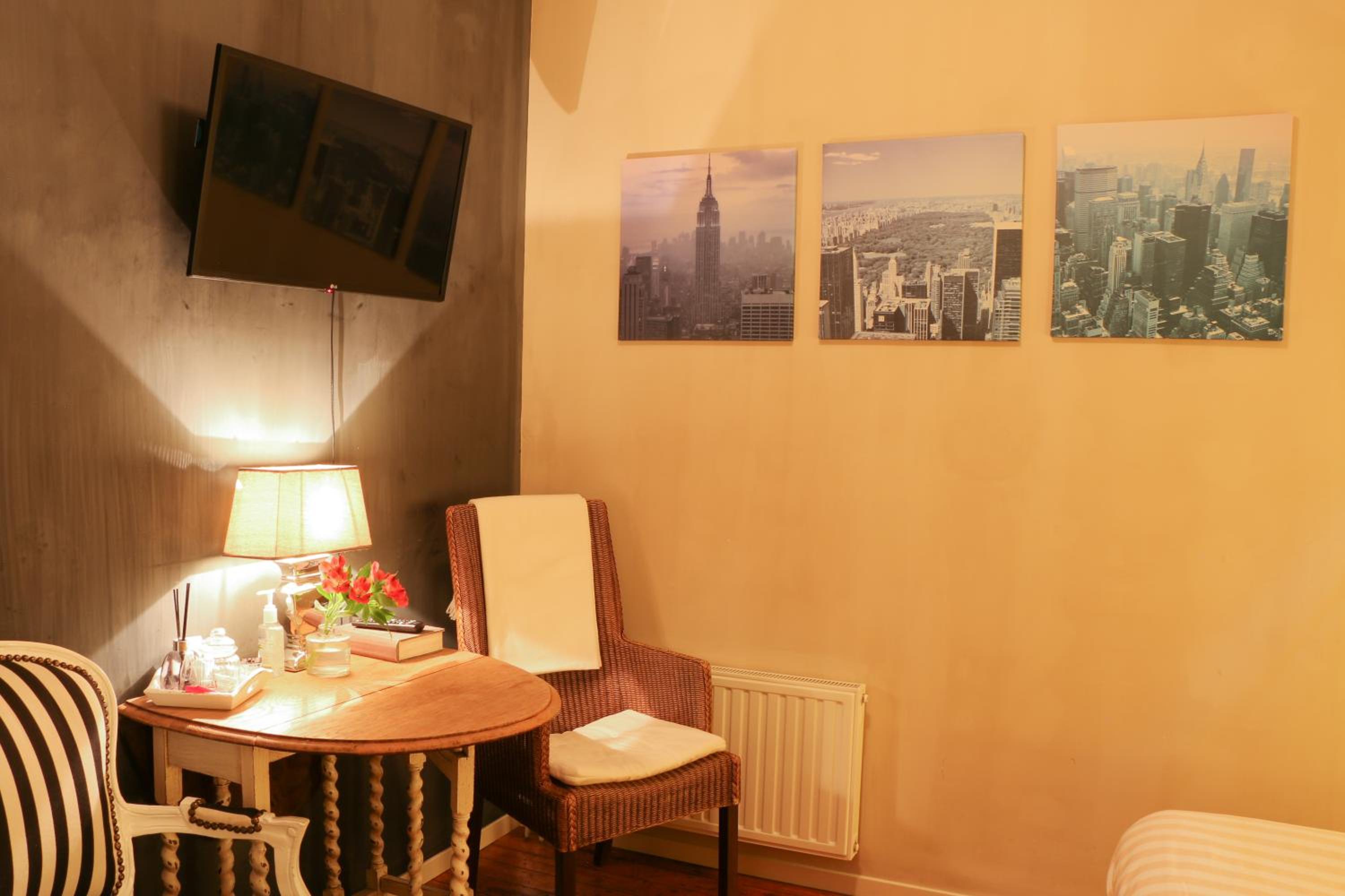 Twin Room with Shower photo 3