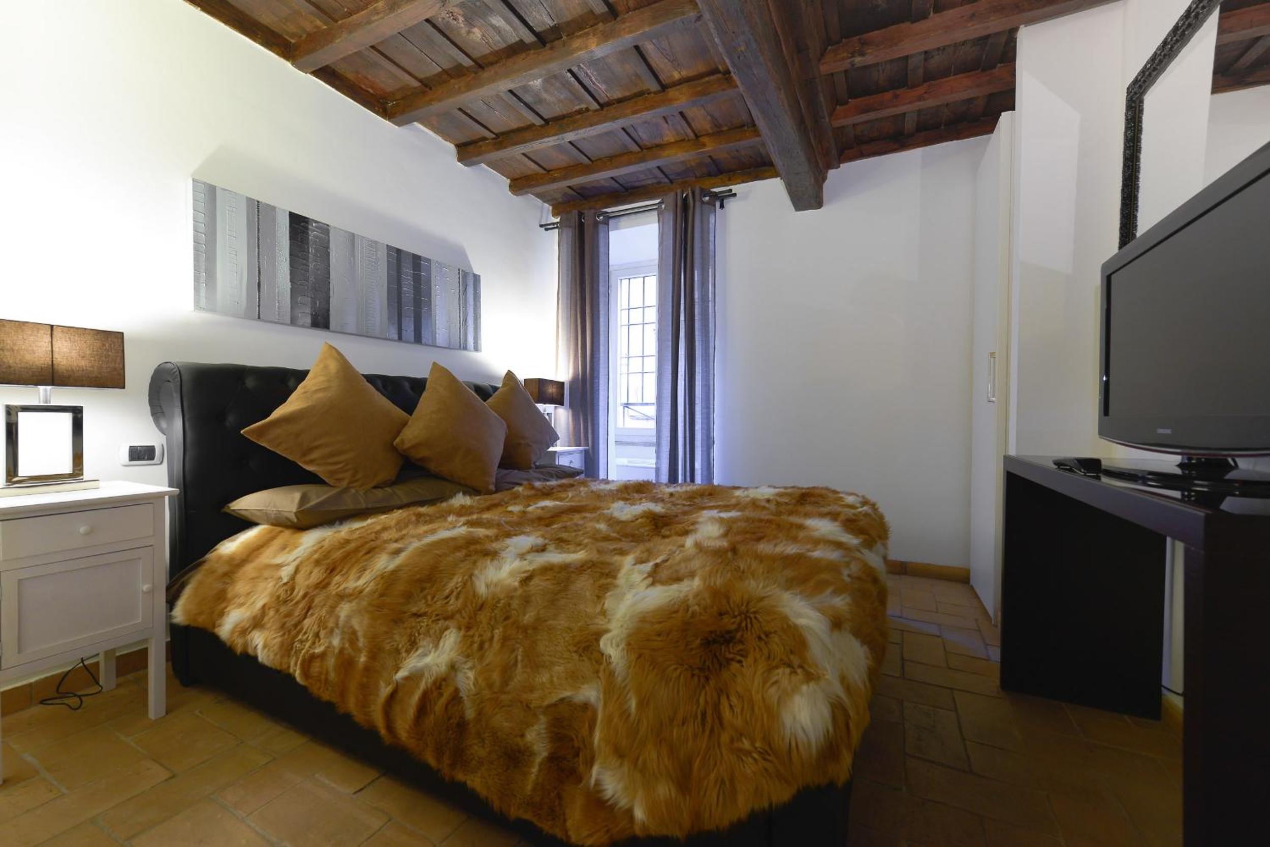 Two-Bedroom Apartment - Monti