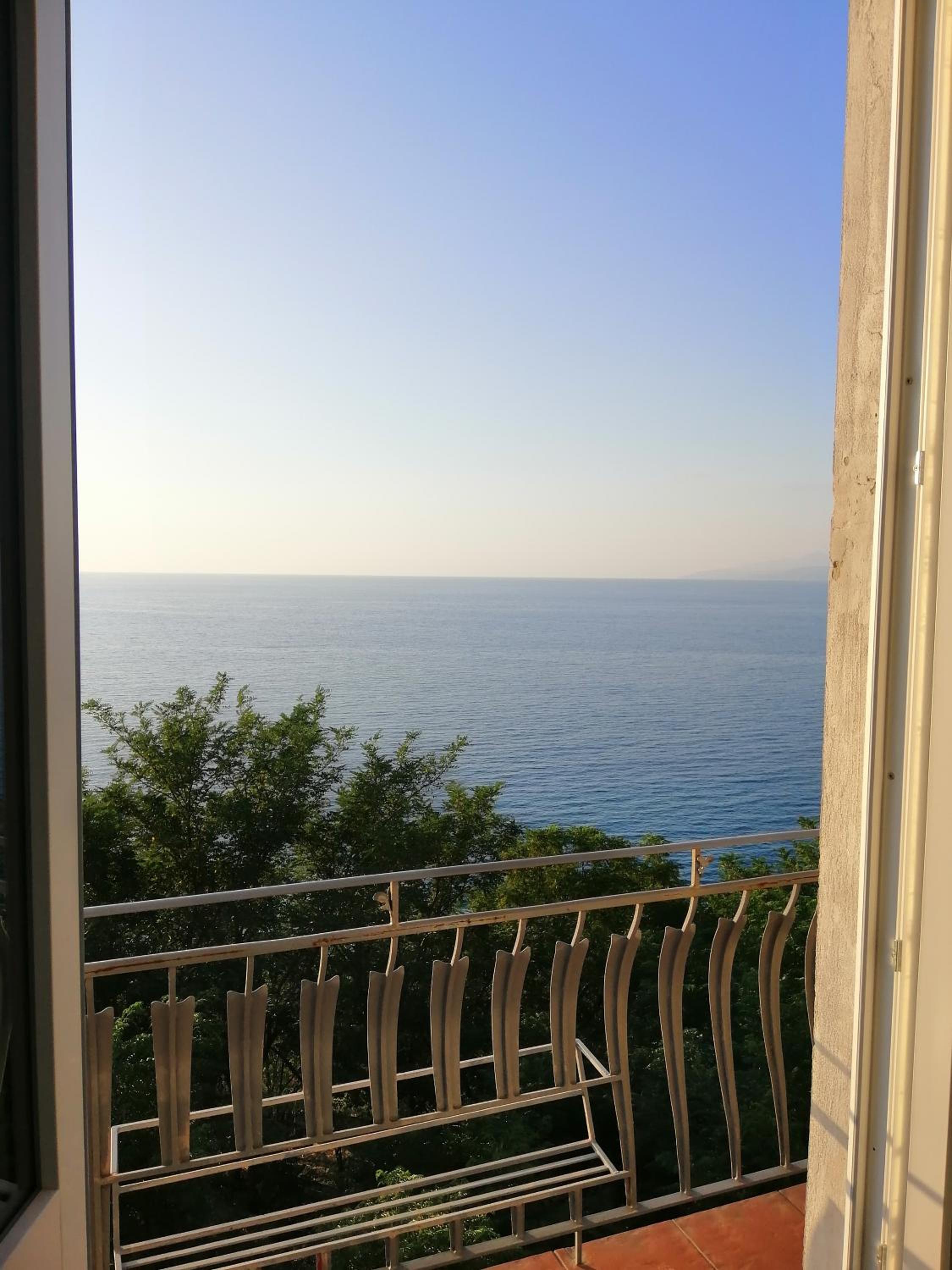 Deluxe Double Room with Sea View photo 3