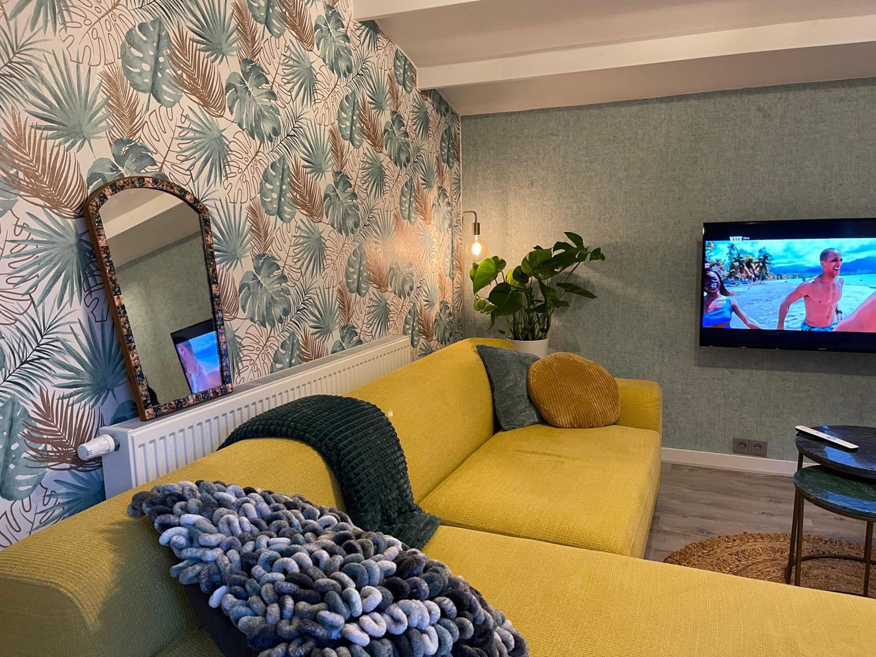 One-Bedroom House - Photo 14