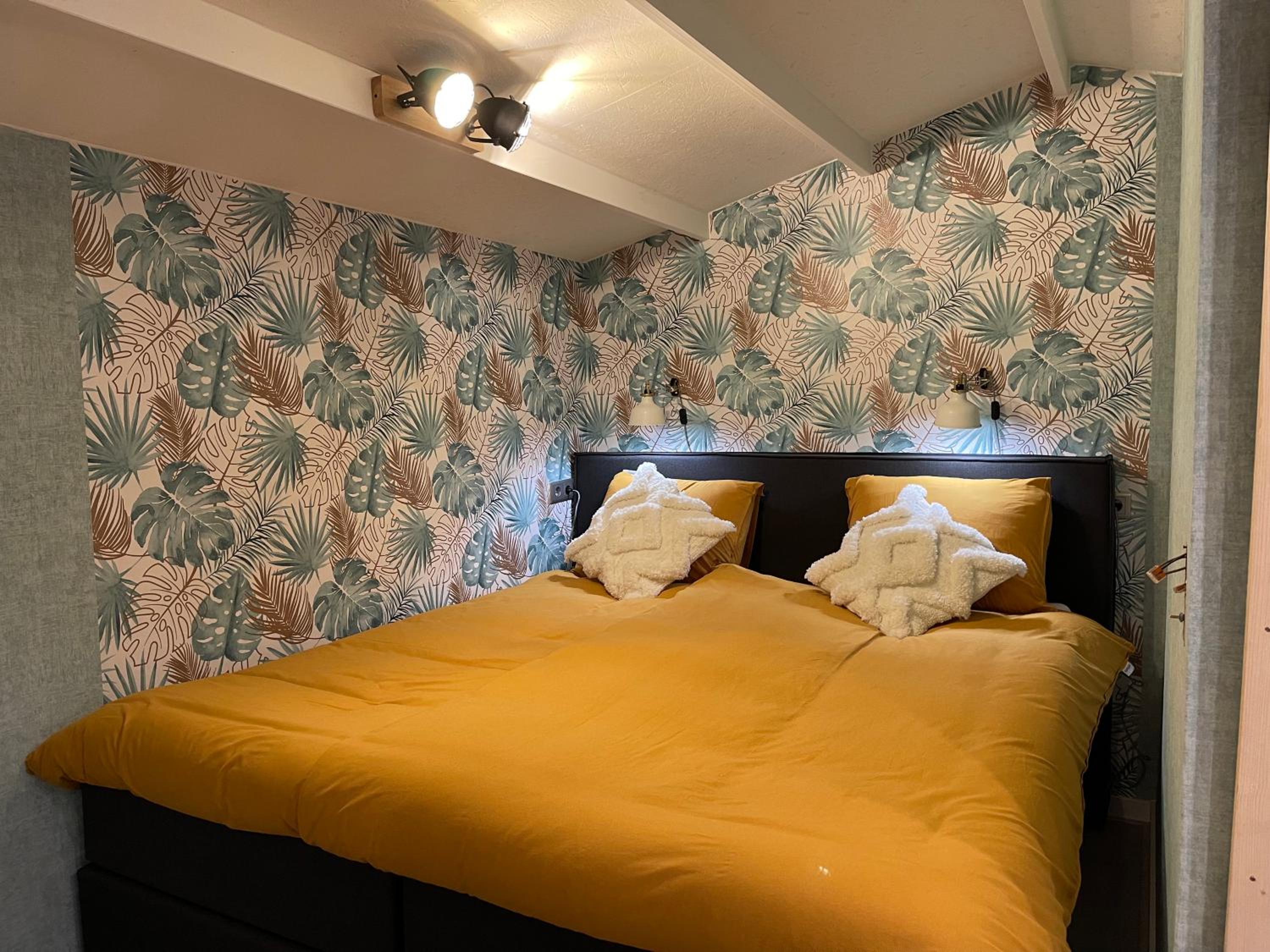 One-Bedroom House - Photo 15