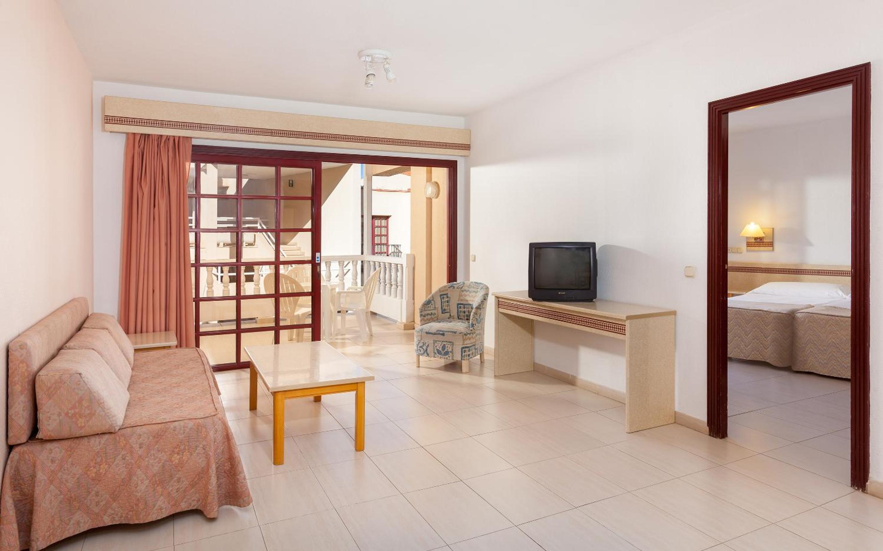 Apartment with Side Sea View