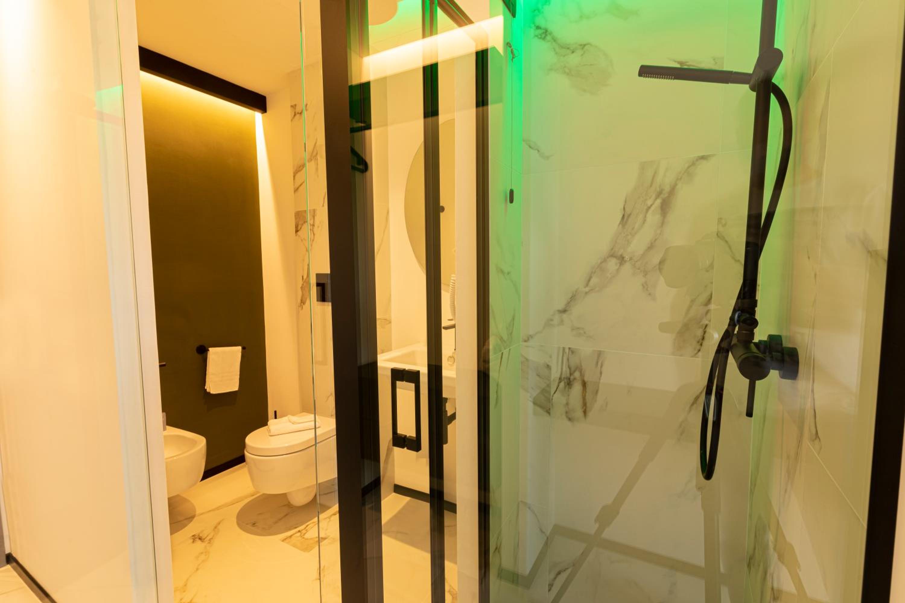 Single Room photo 2