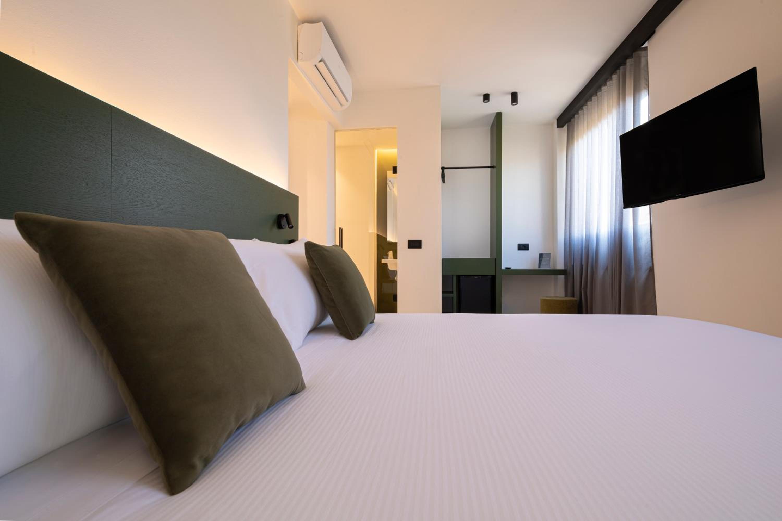 Superior Double Room - Photo 7