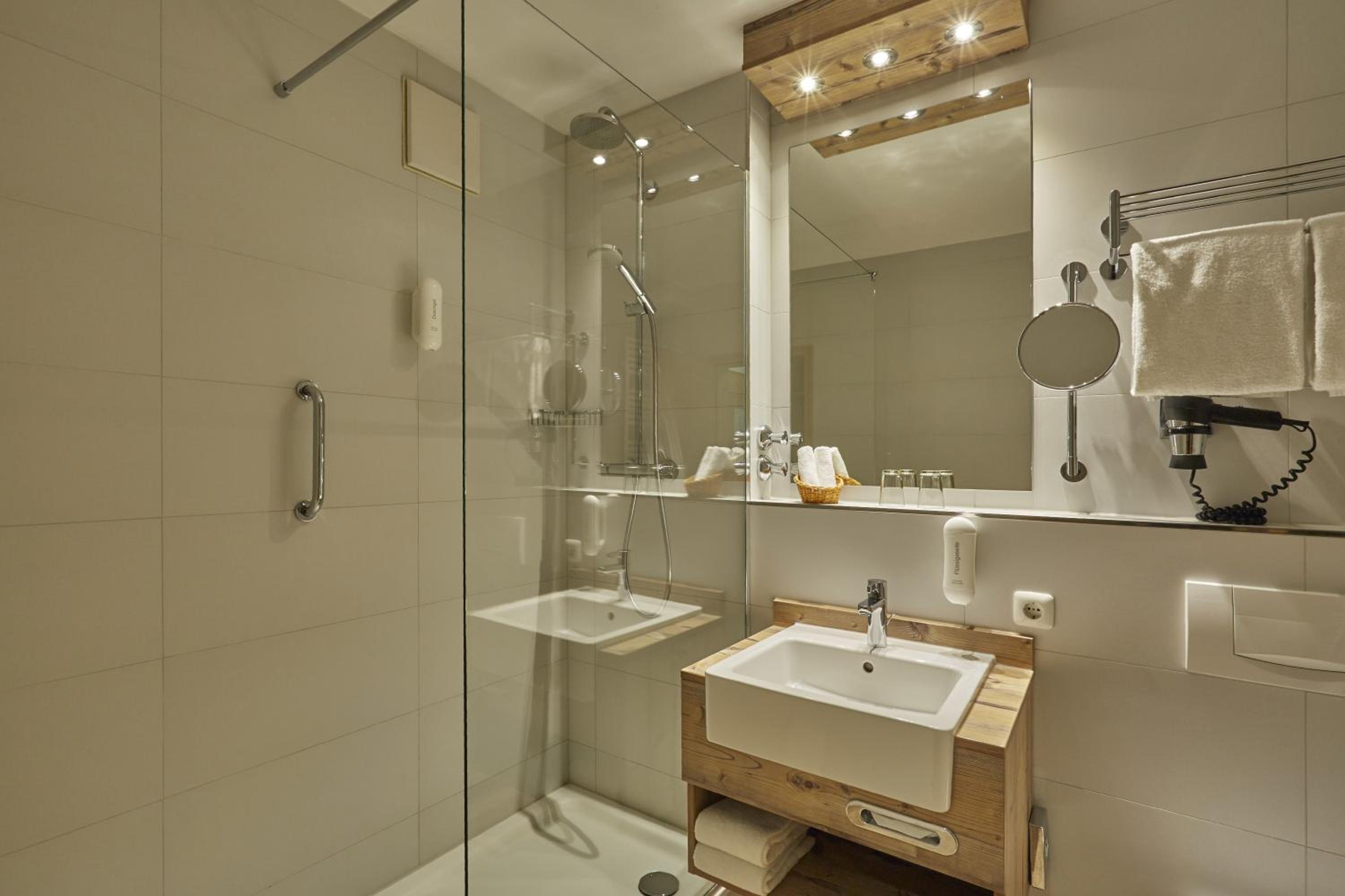 Superior Double Room - Photo 2