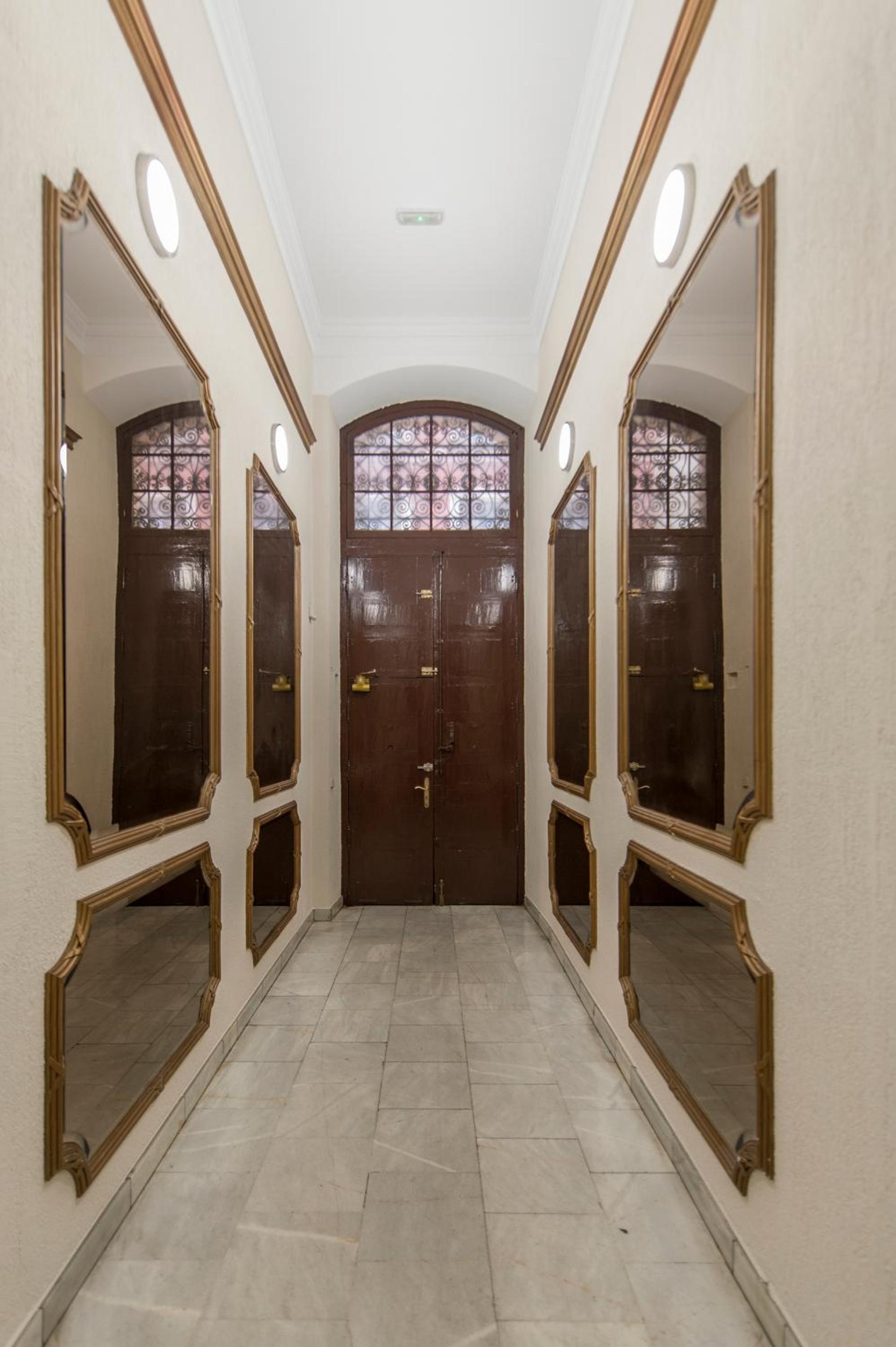 Apartment - Photo 45