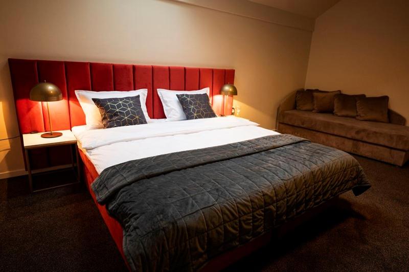 Deluxe Double Room with Extra Bed - Photo 3
