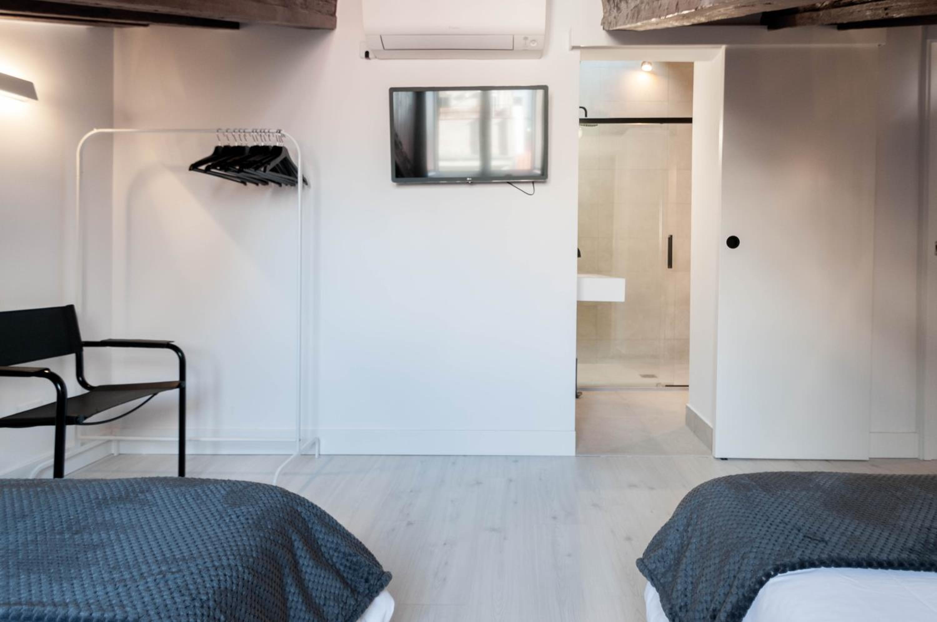 Penthouse Apartment - Photo 21