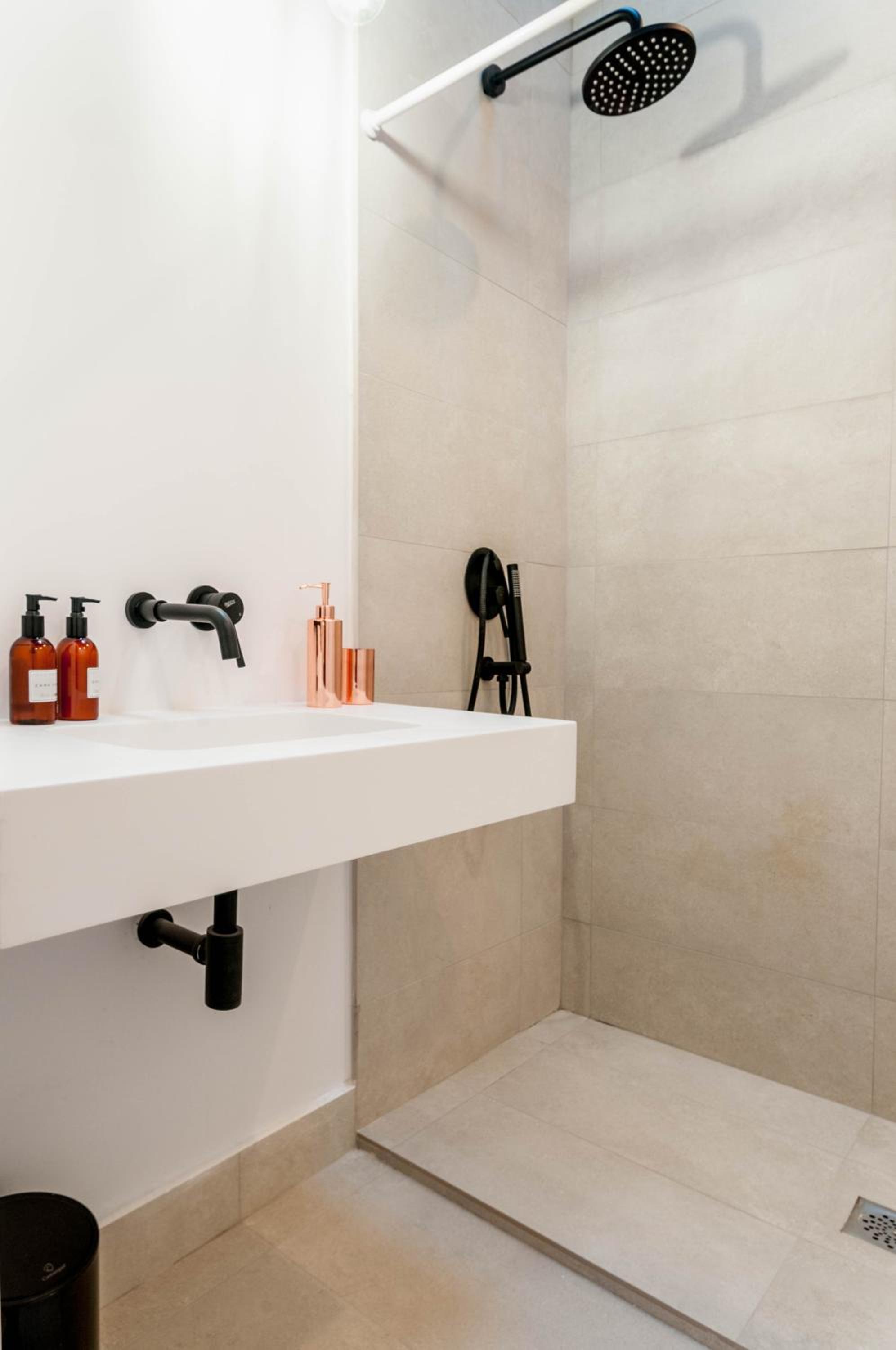 Penthouse Apartment - Photo 26