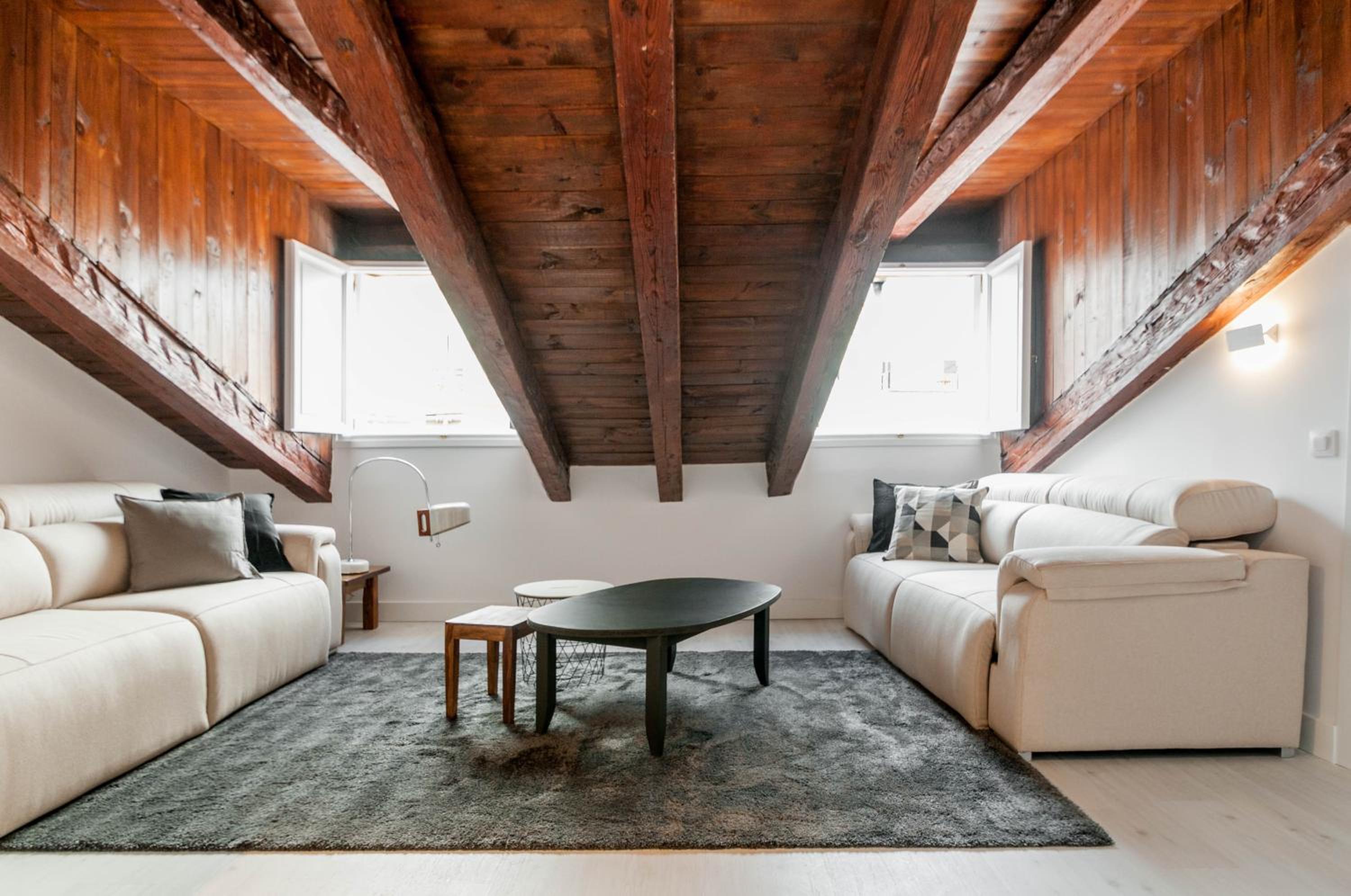Penthouse Apartment - Photo 15