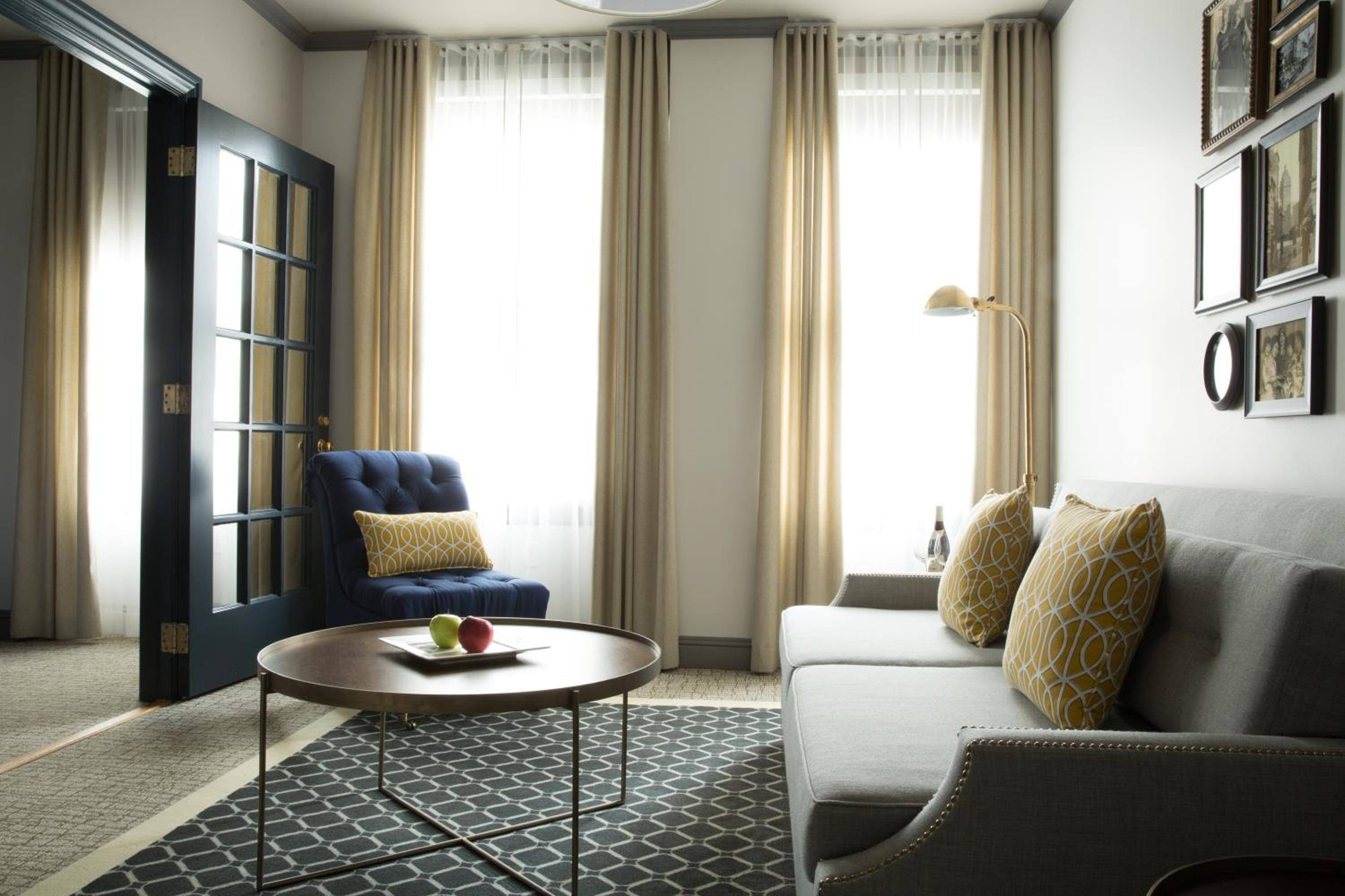 Suite - Photo 6