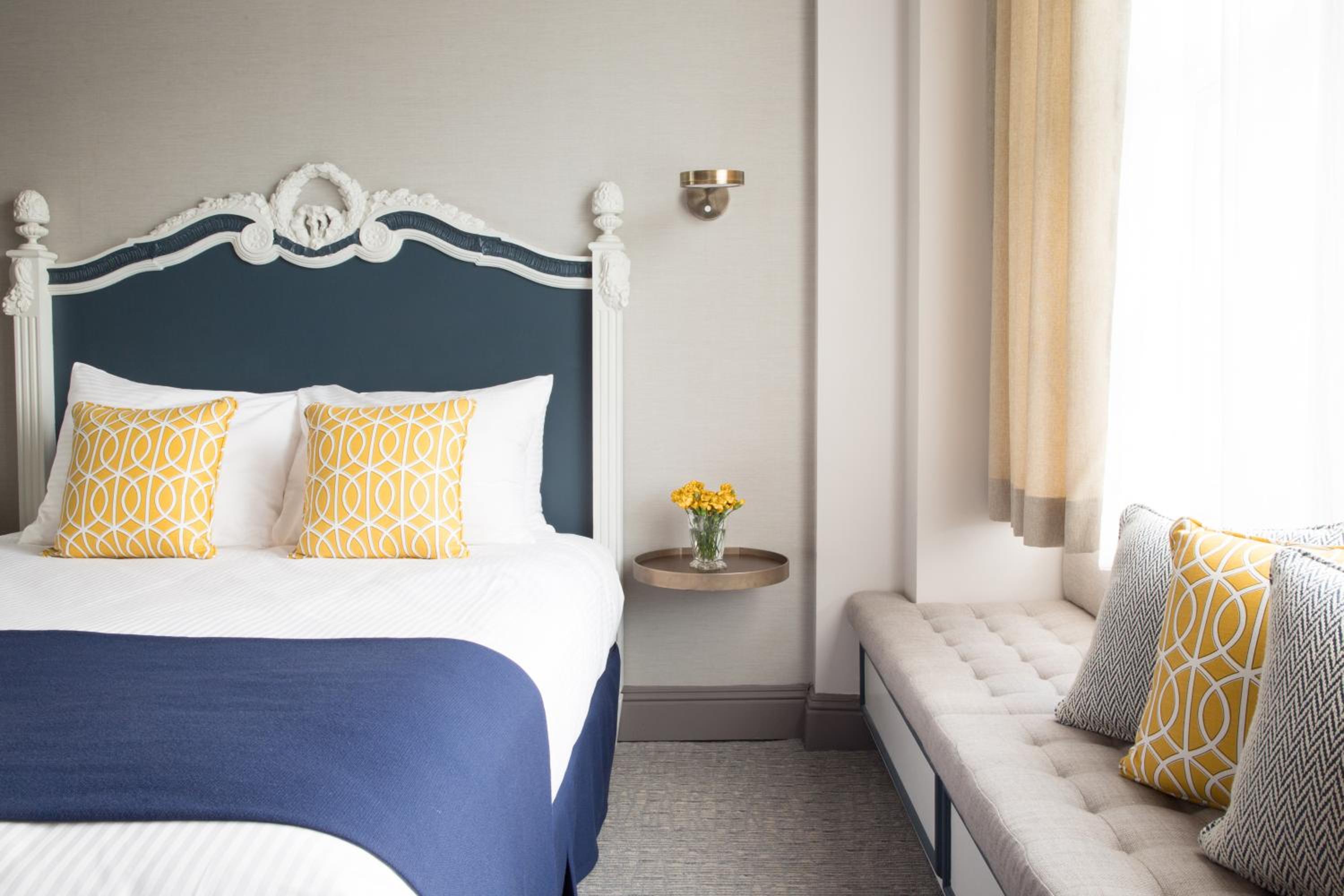 Deluxe Queen Room - Photo 3