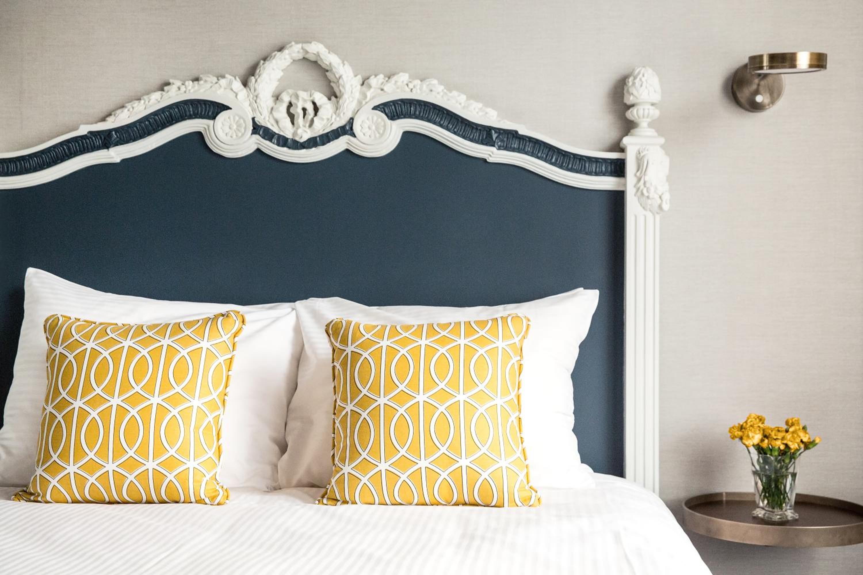 Superior Queen Room at Warwick San Francisco in San Francisco