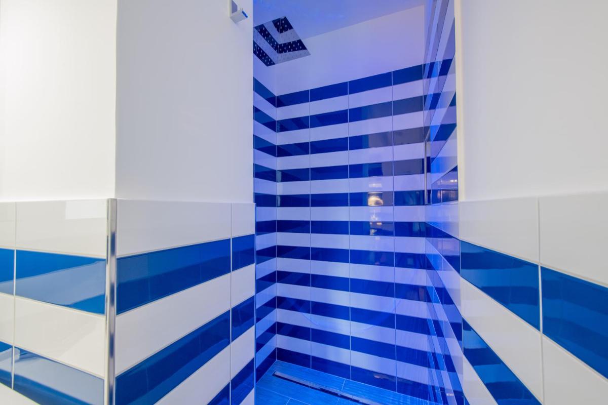 Double Room with Balcony and Sea View