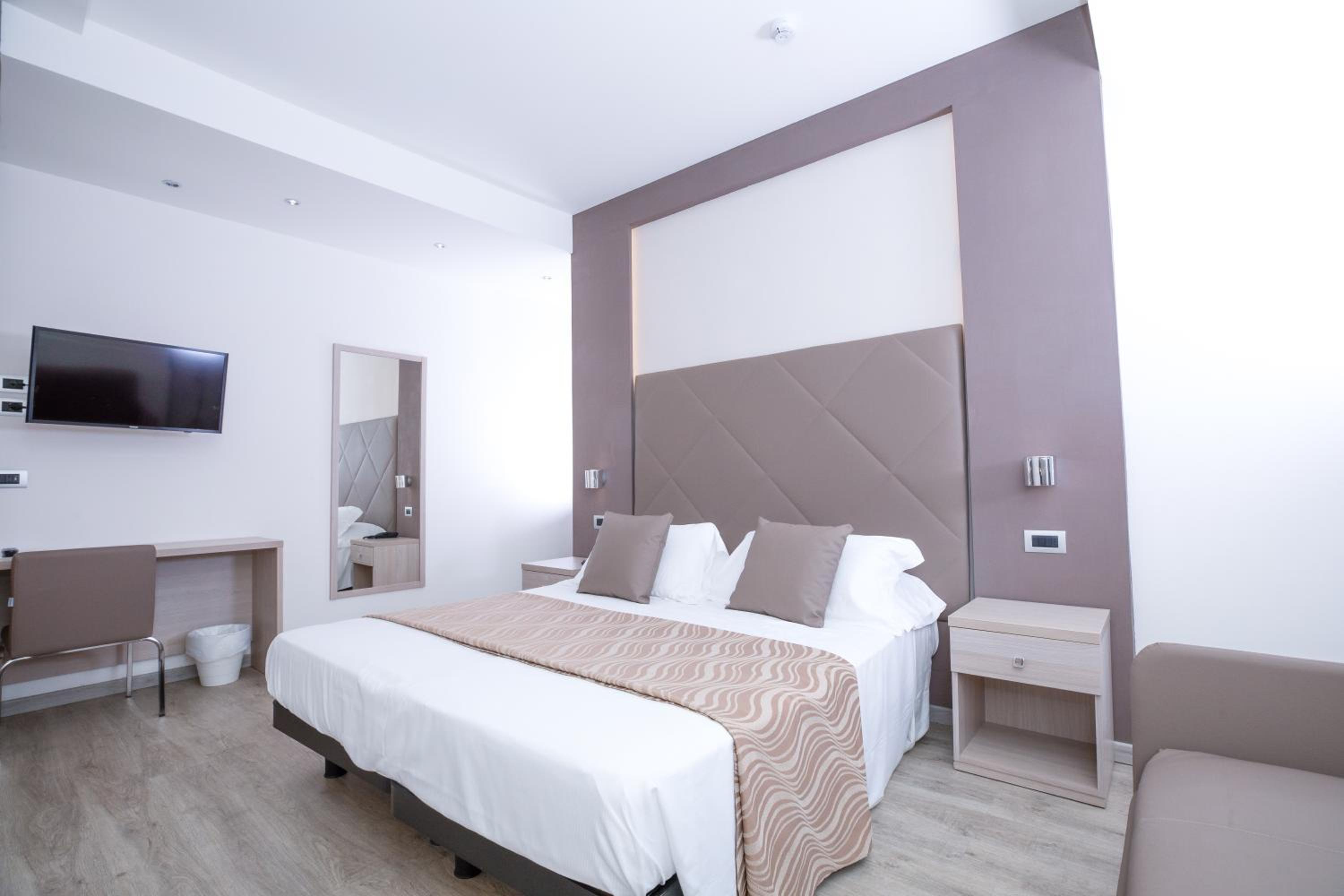 Comfort Triple Room - Photo 9