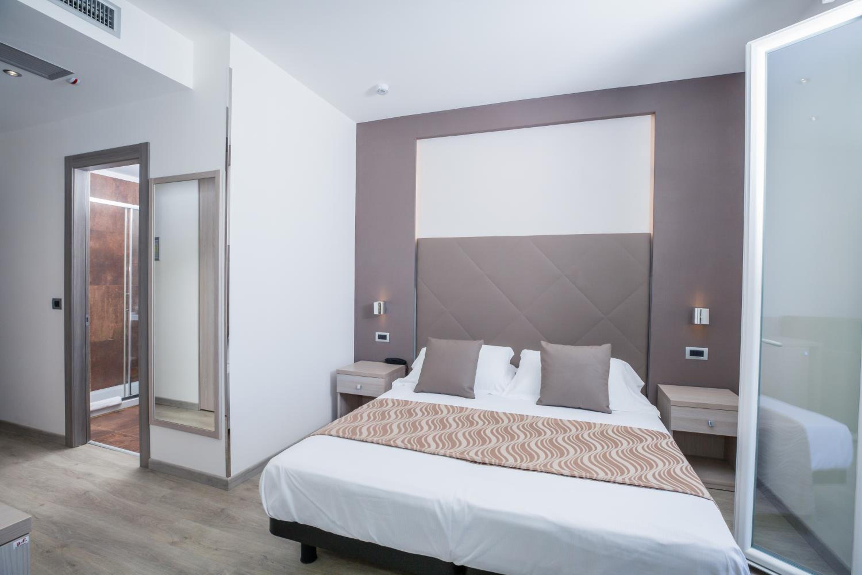 Comfort Double Room - Photo 9