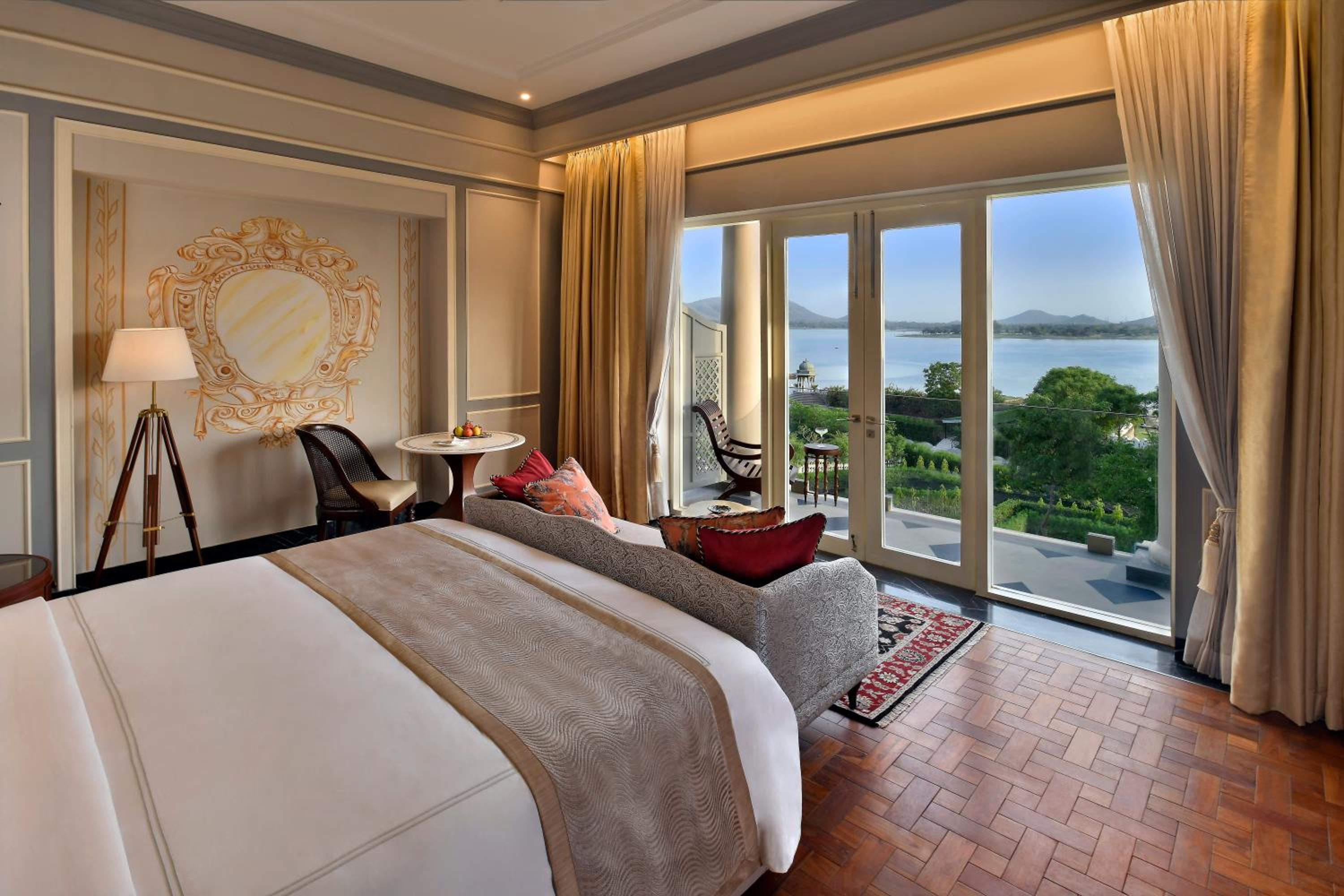 Royal Escape Package- Enjoy Raffles Spa Treatment For 30 Mins For 2 Adults Per Stay, Explore The Exciting In-House Activity, Sunset Cocktails 6pm-8pm,15% Off On F&B And Laundry