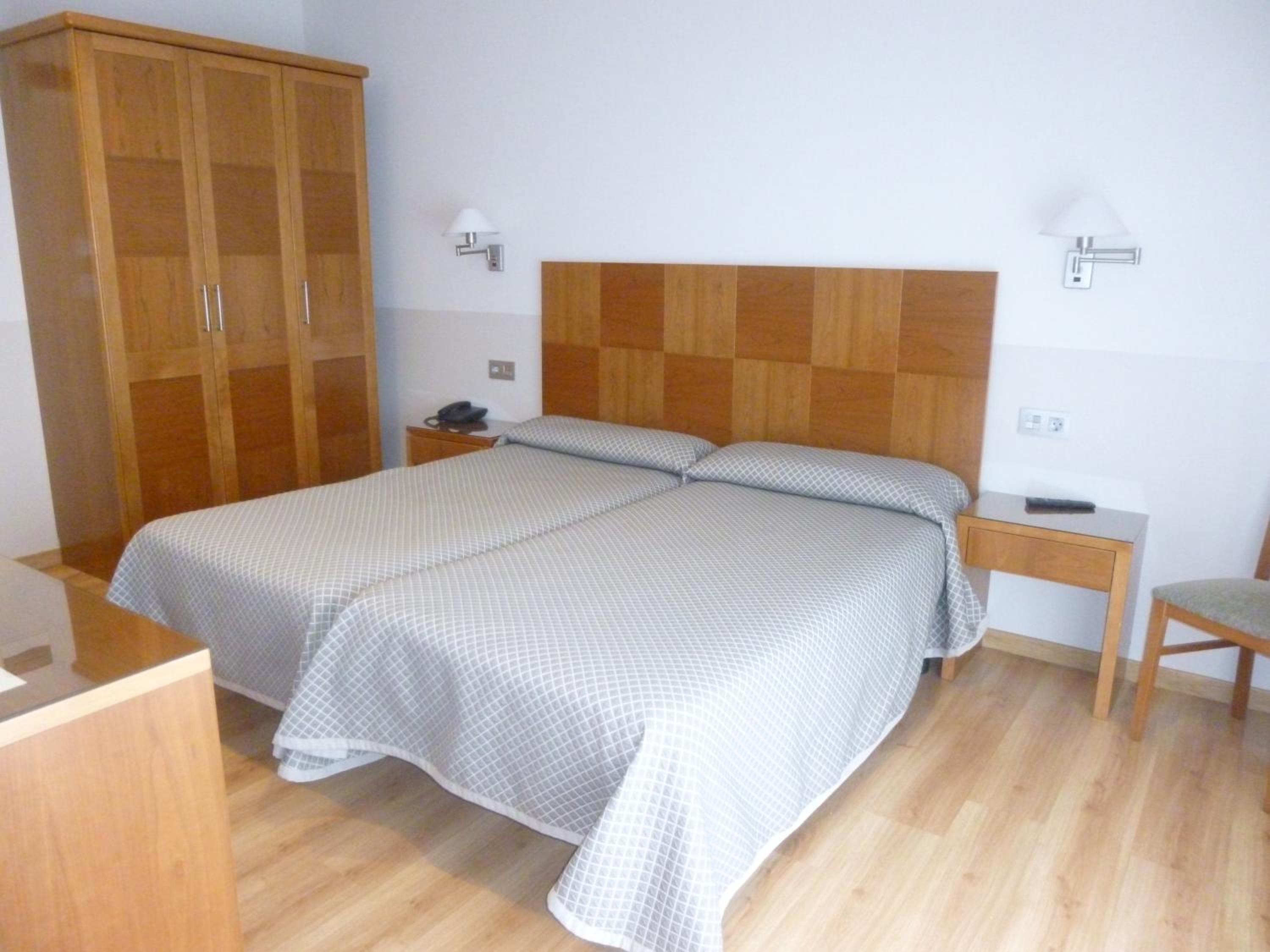 Double or Twin Room - Photo 1