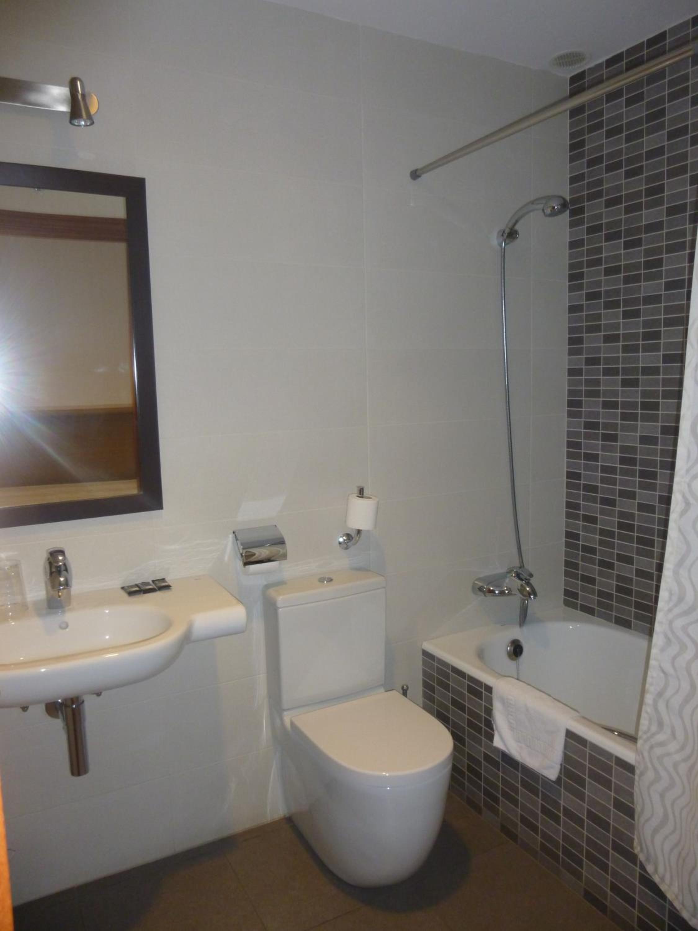 Triple Room with Sea View - Photo 4
