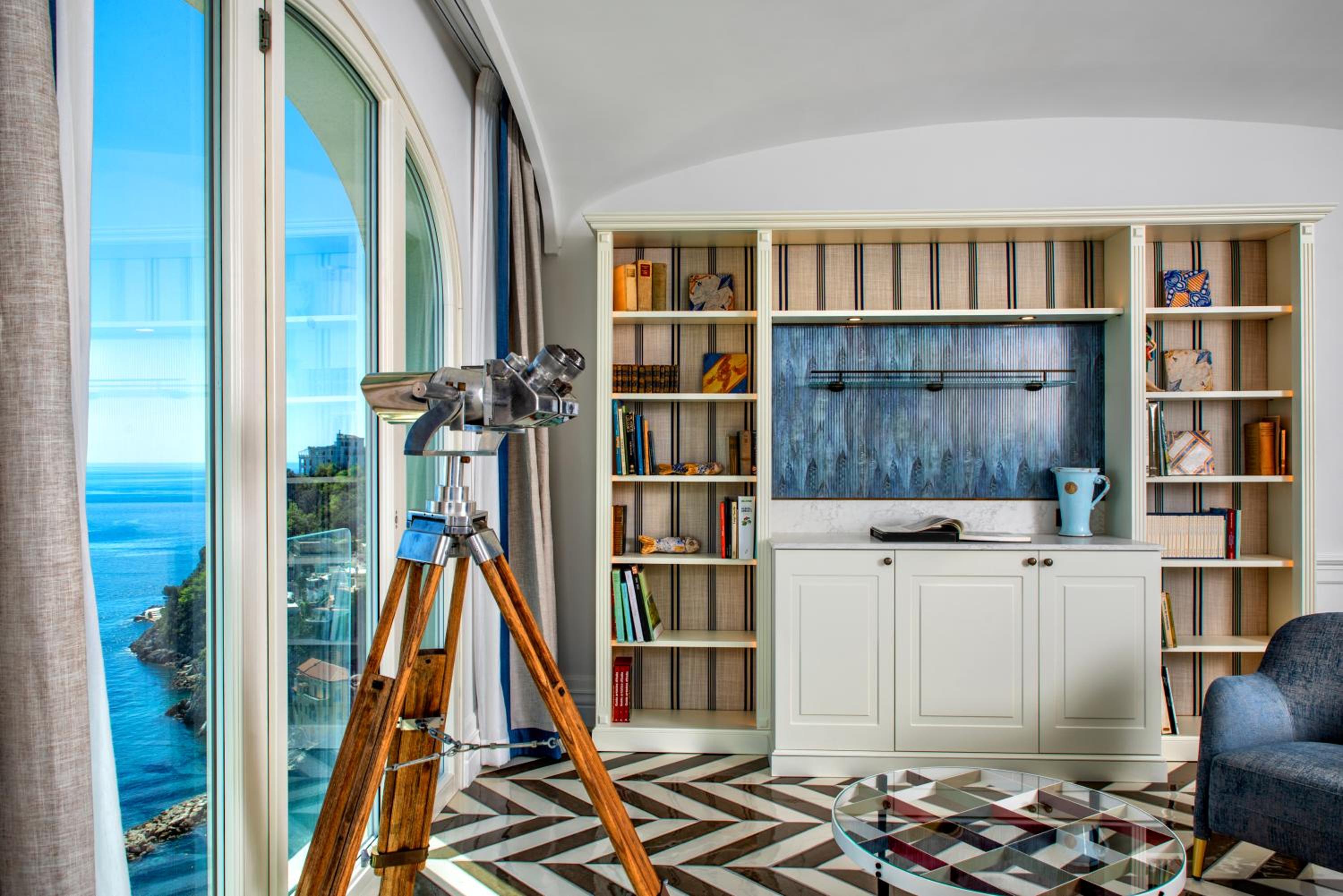Junior Suite with Sea View - Photo 2