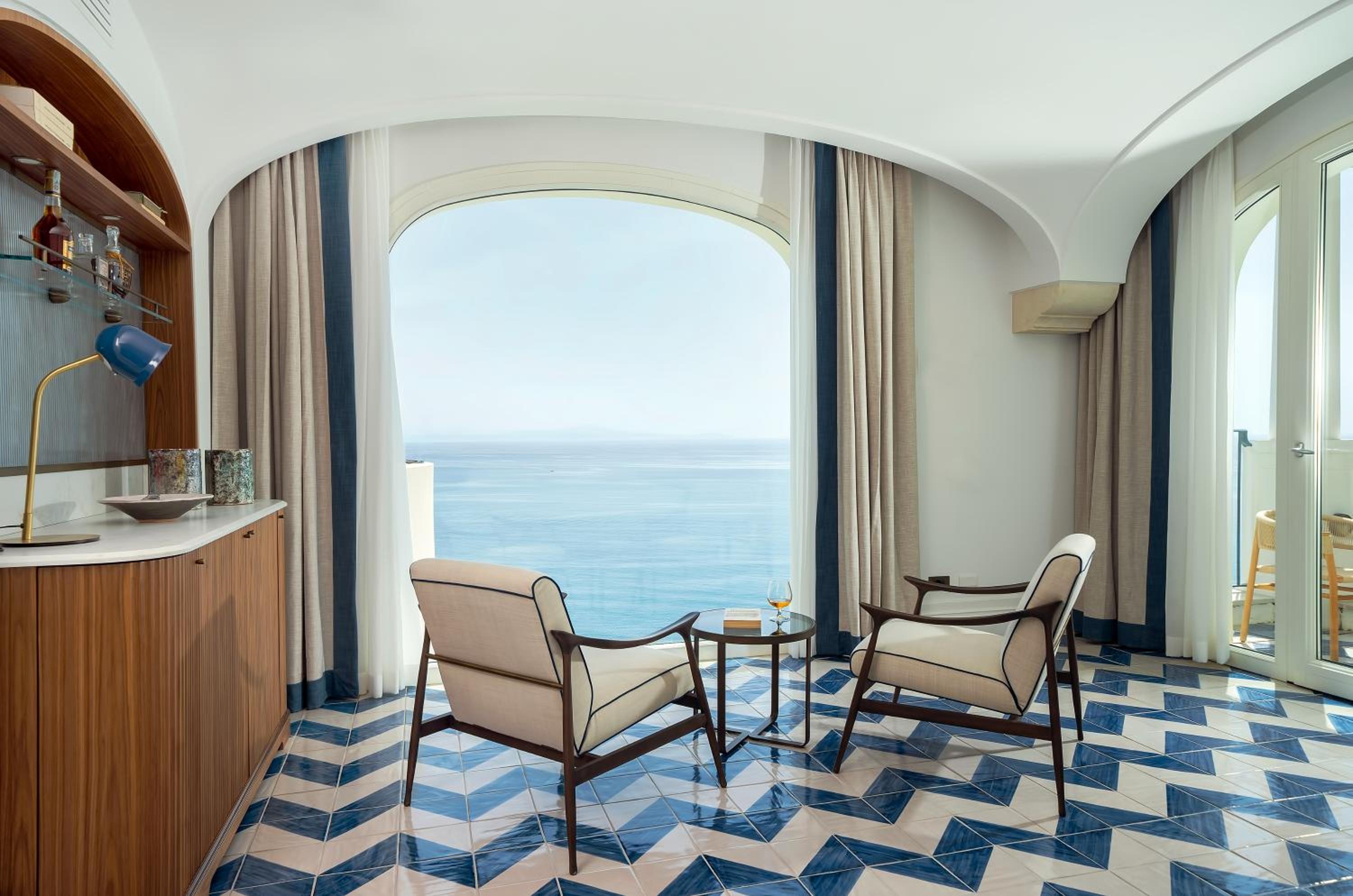 Suite with Private Pool - Photo 2