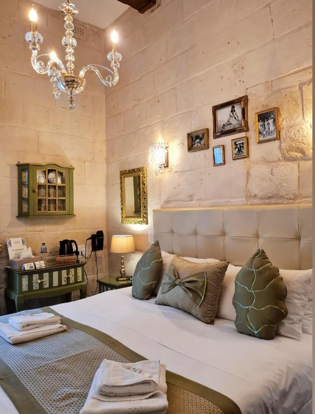 Double Room - Photo 1