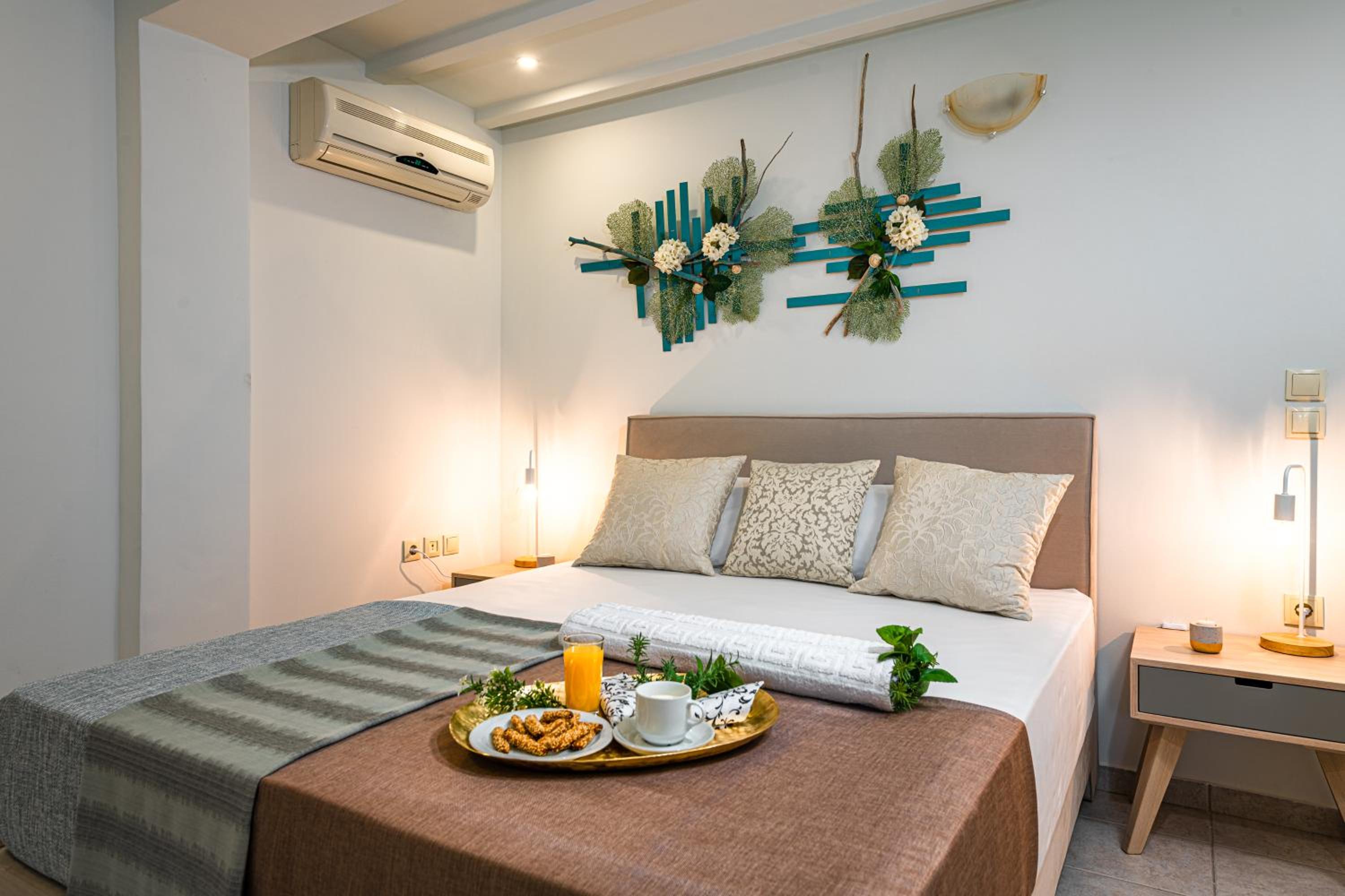 Two story Maisonette with Sea View