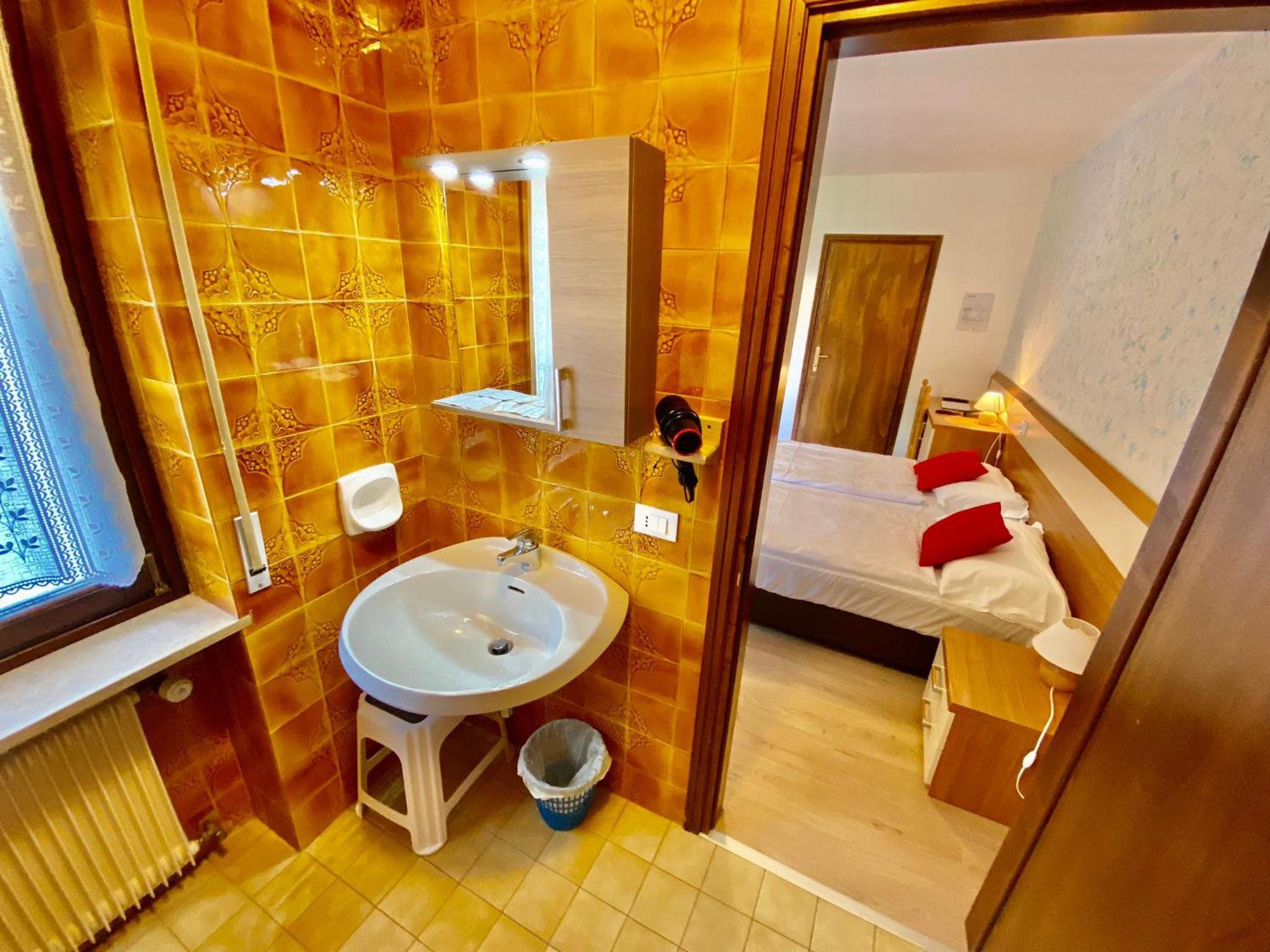 Triple Room - Photo 10