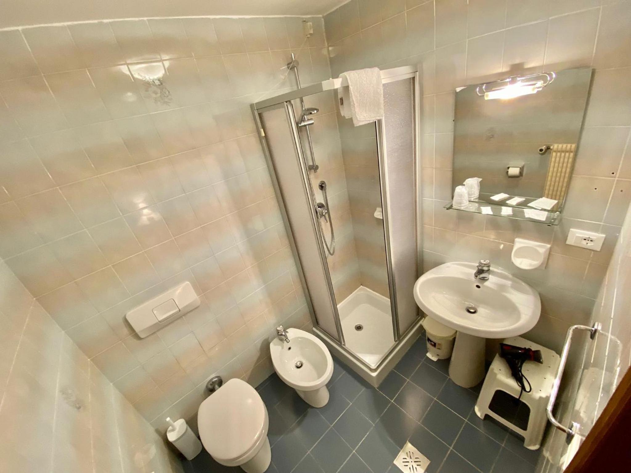 Double Room - Photo 3