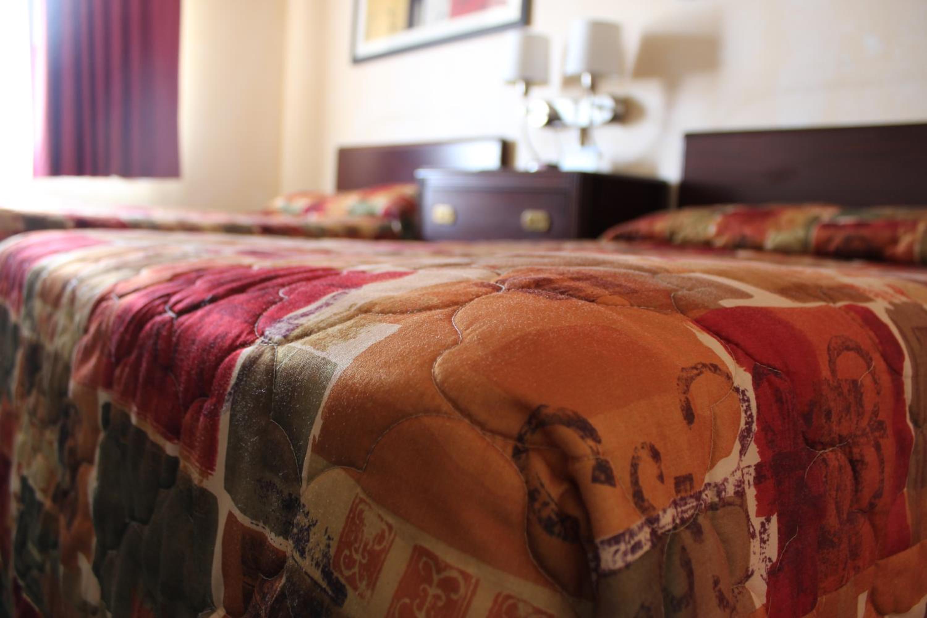 Room with Two Double Beds - Photo 2