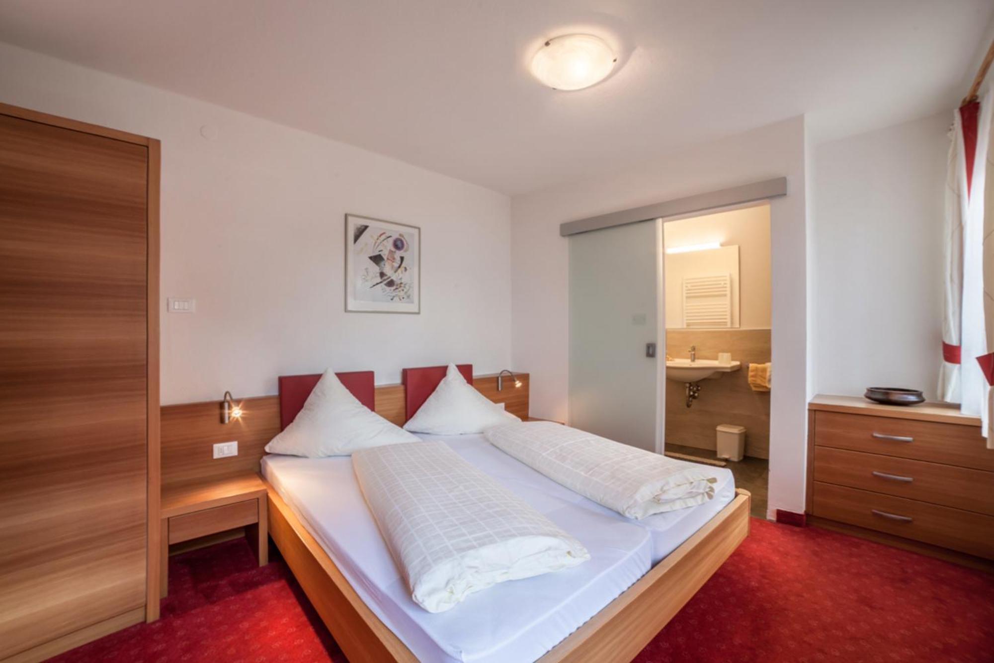 Superior One-Bedroom Apartment with Balcony photo 2