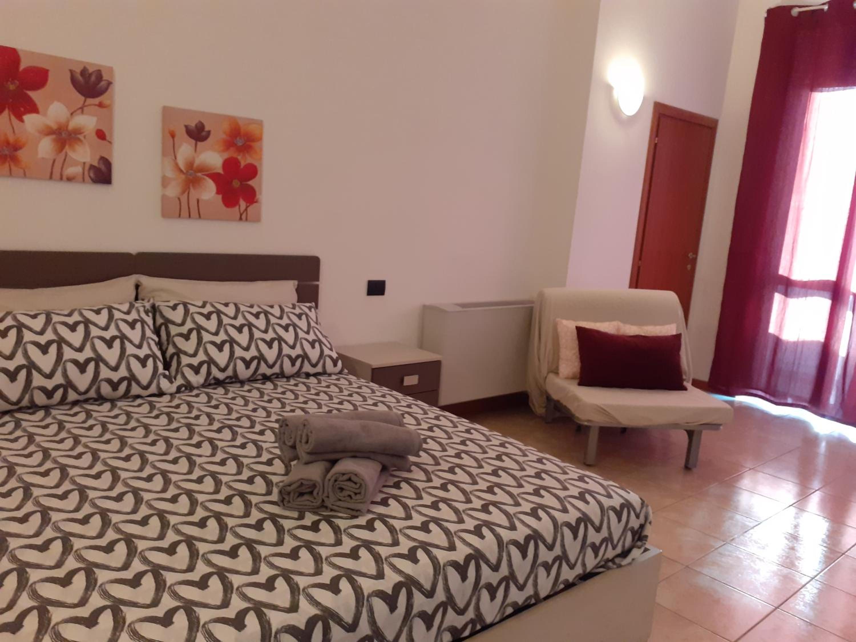Large Double Or Twin Room photo 1