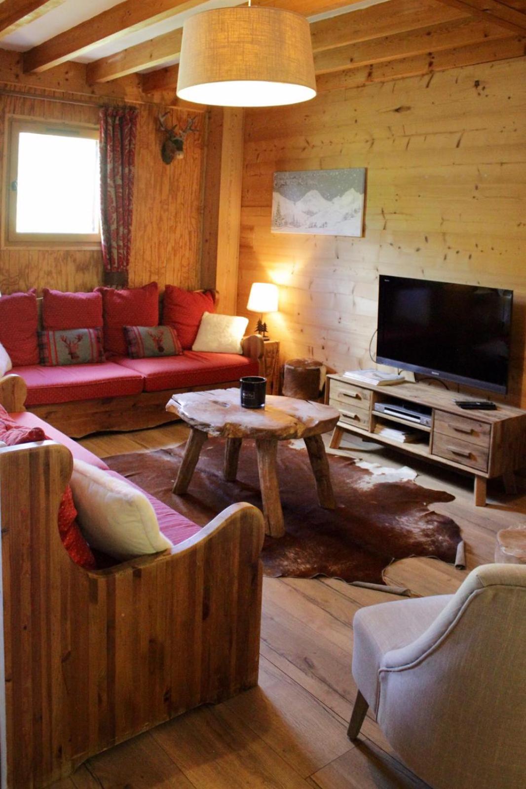 5 bedroomed Superior Chalet with jacuzzi photo 2