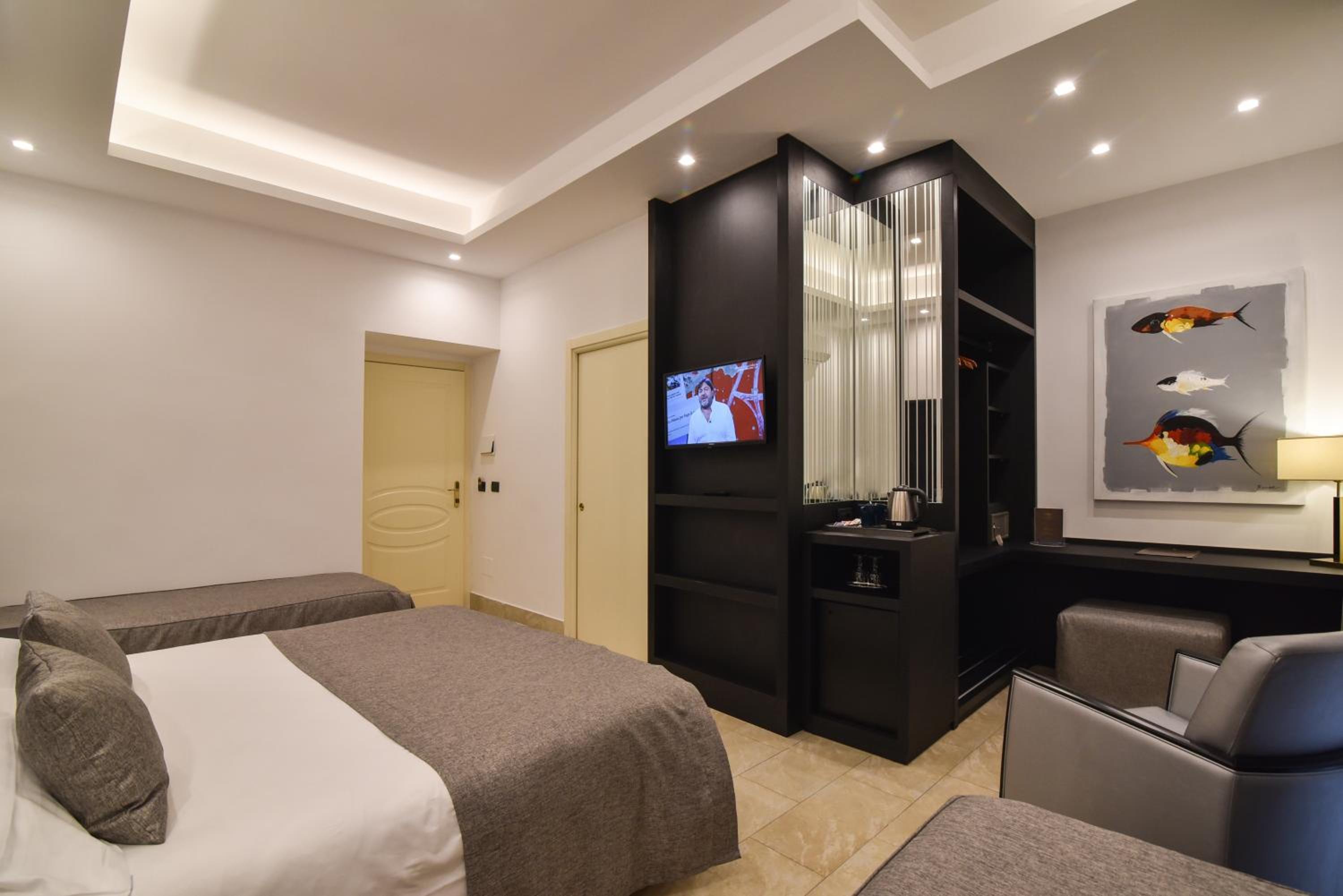 Quadruple Room - Photo 5