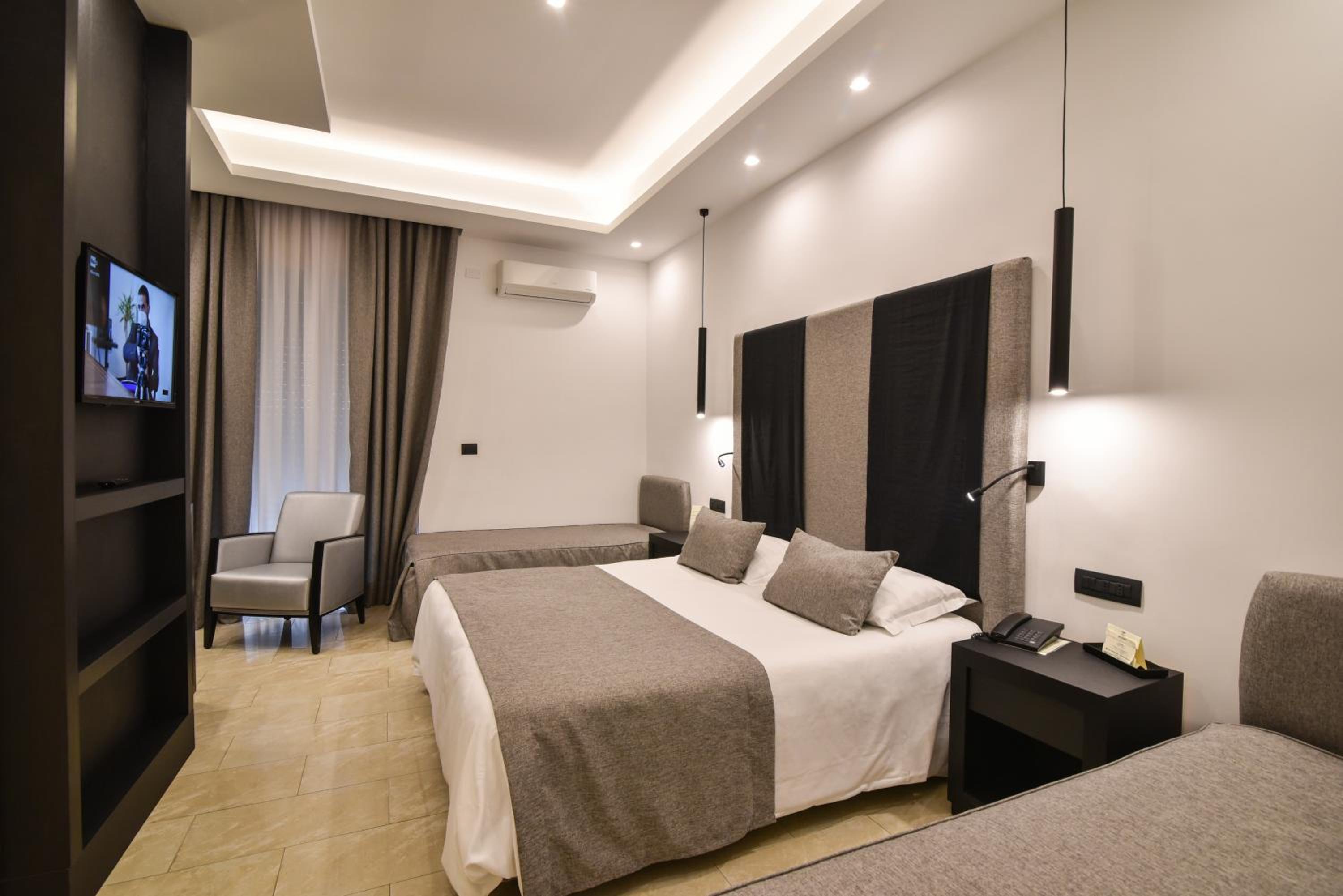 Quadruple Room - Photo 4