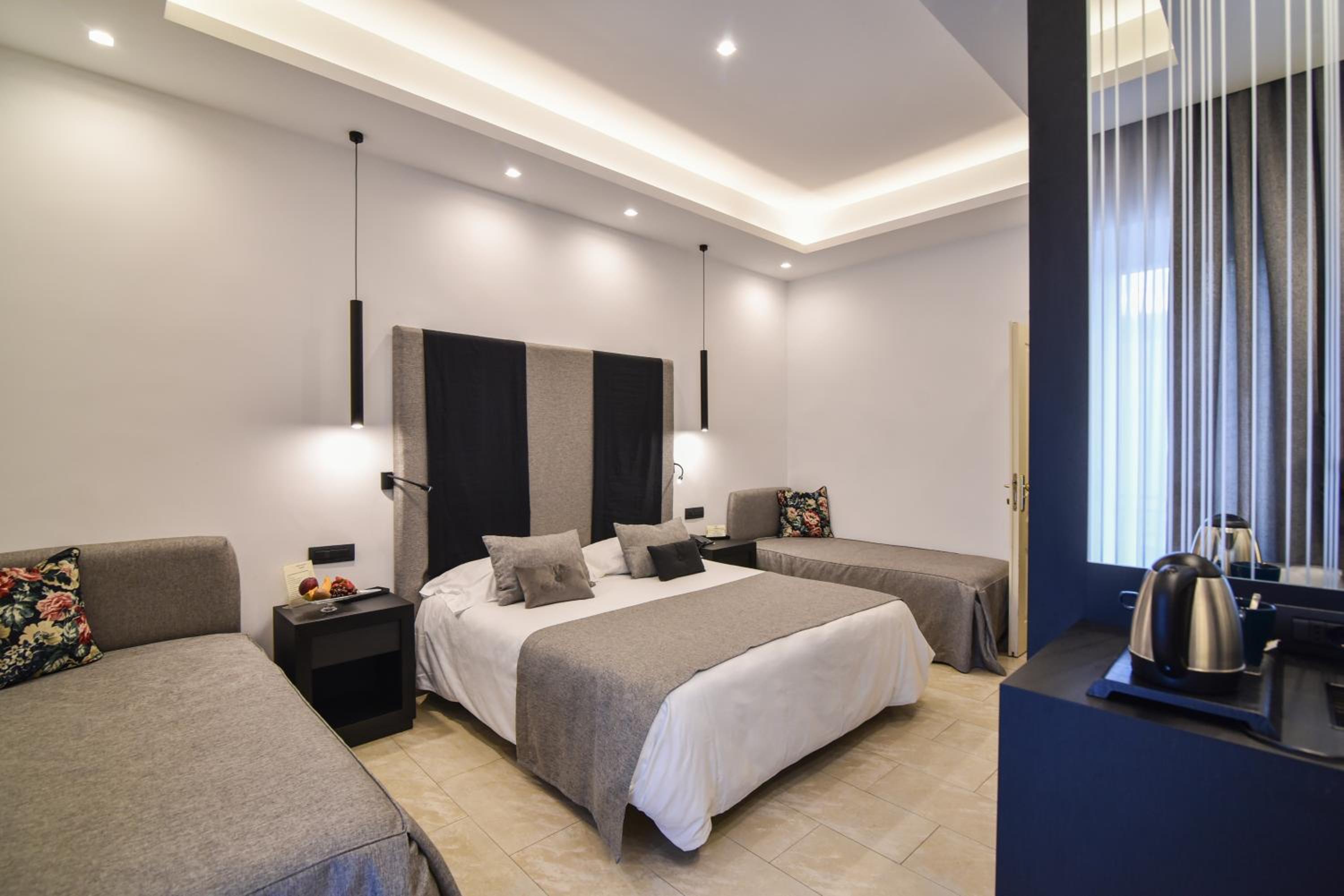 Quadruple Room - Photo 3