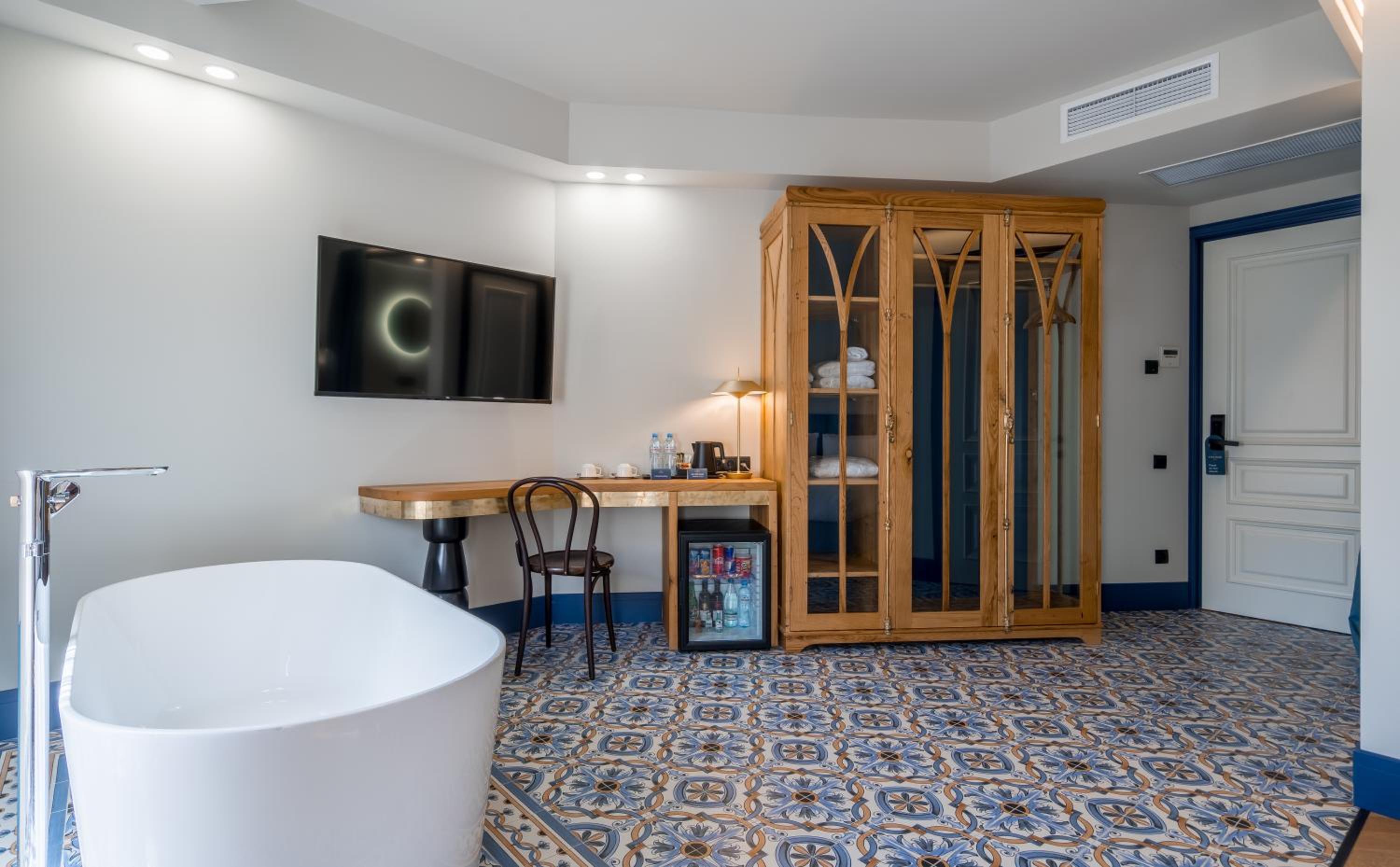 Deluxe Double Room with Bath