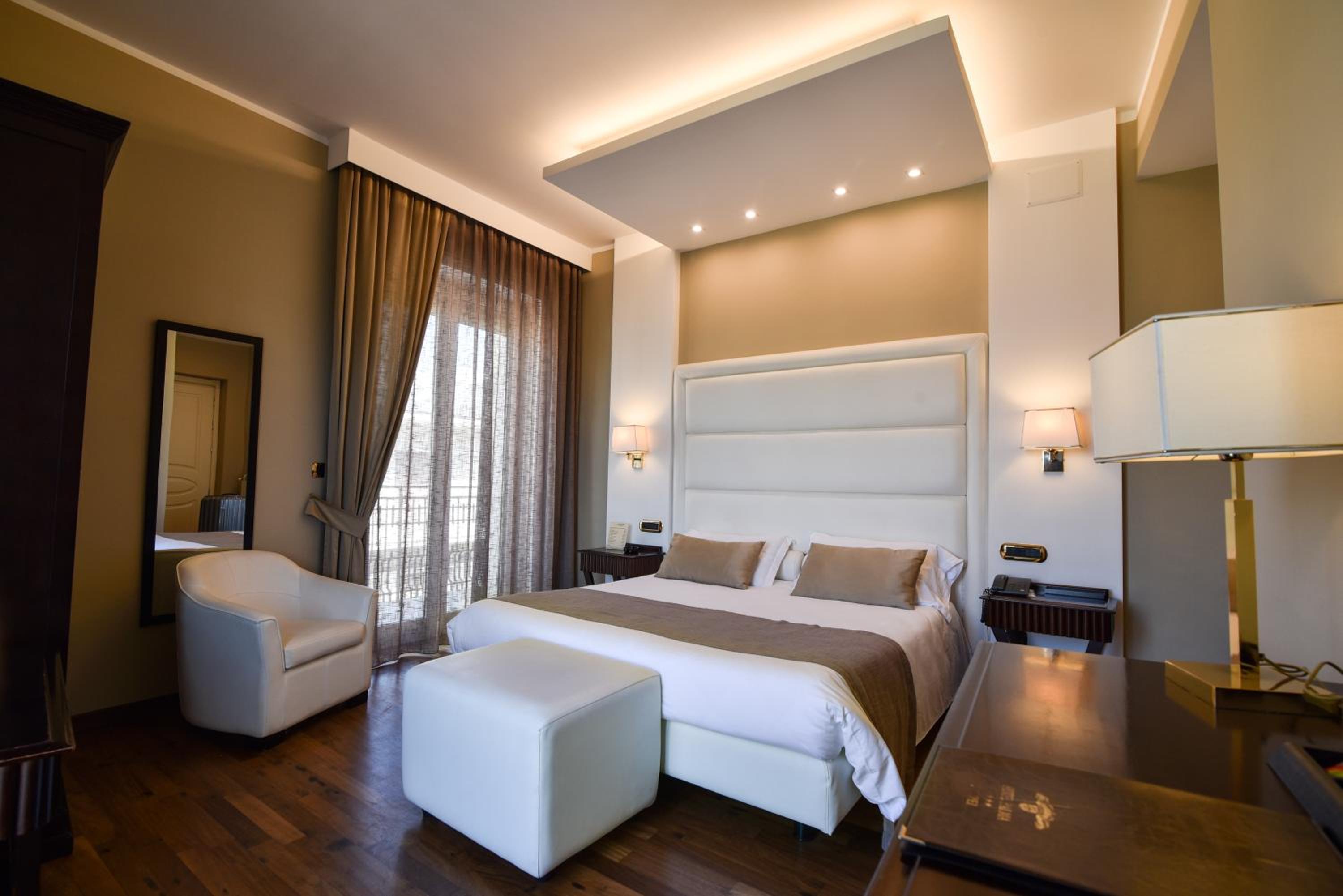 Superior Double Room - Photo 9
