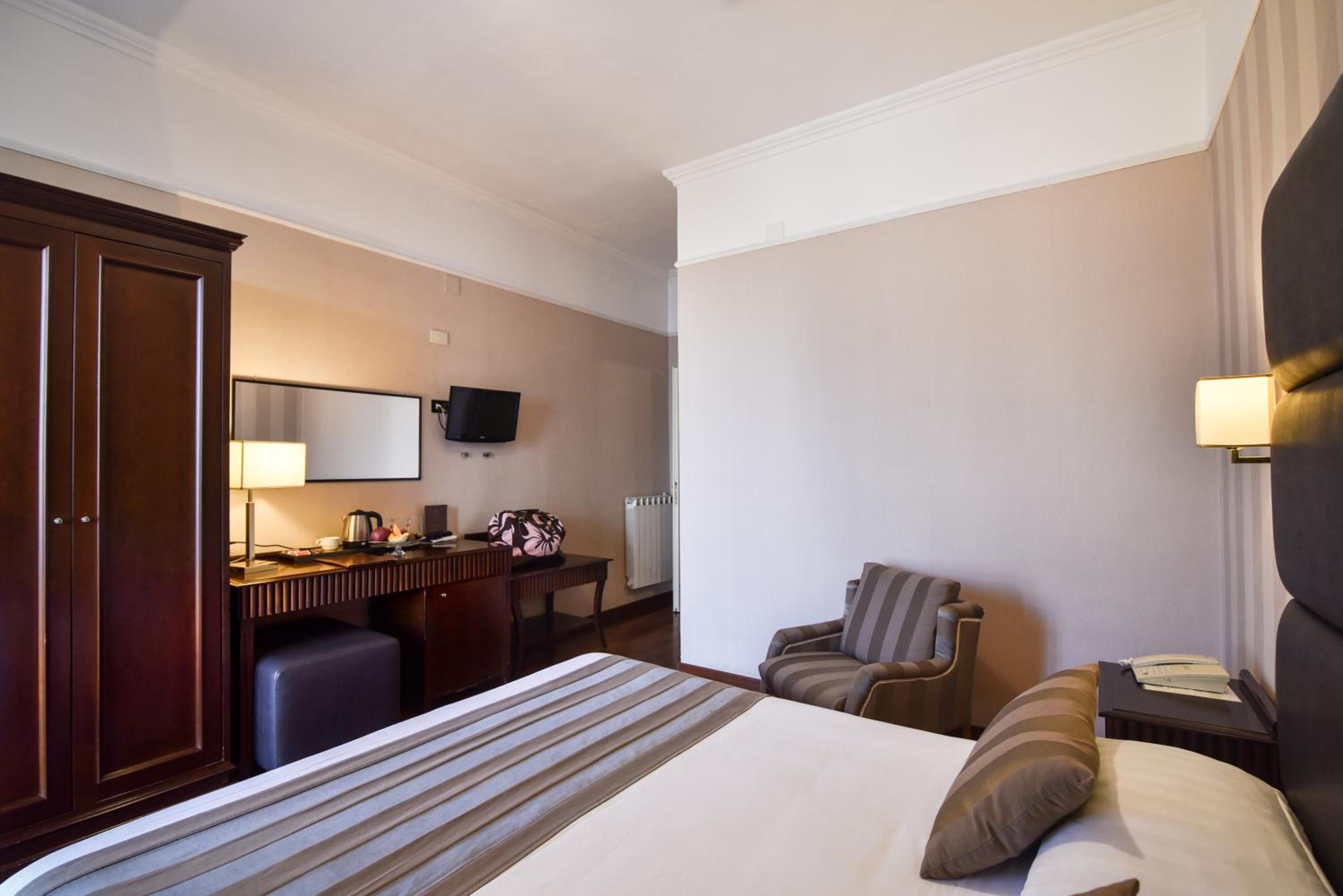 Superior Double Room - Photo 18