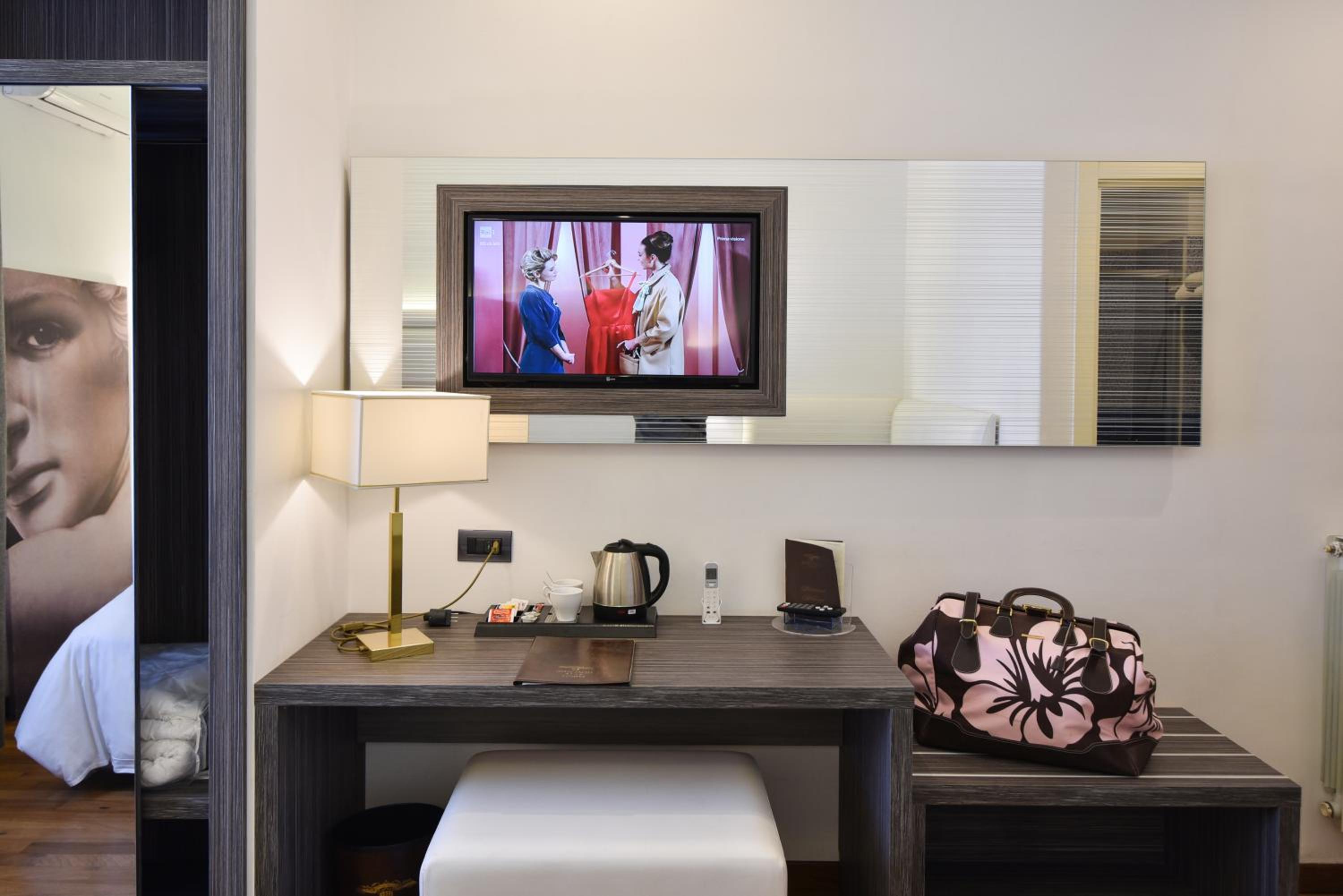 Double or Twin Room - Photo 1